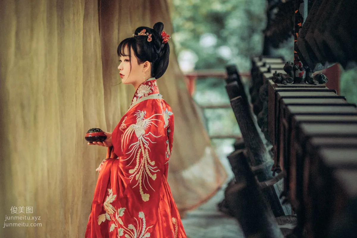 Seven: YiTuYu photo 13