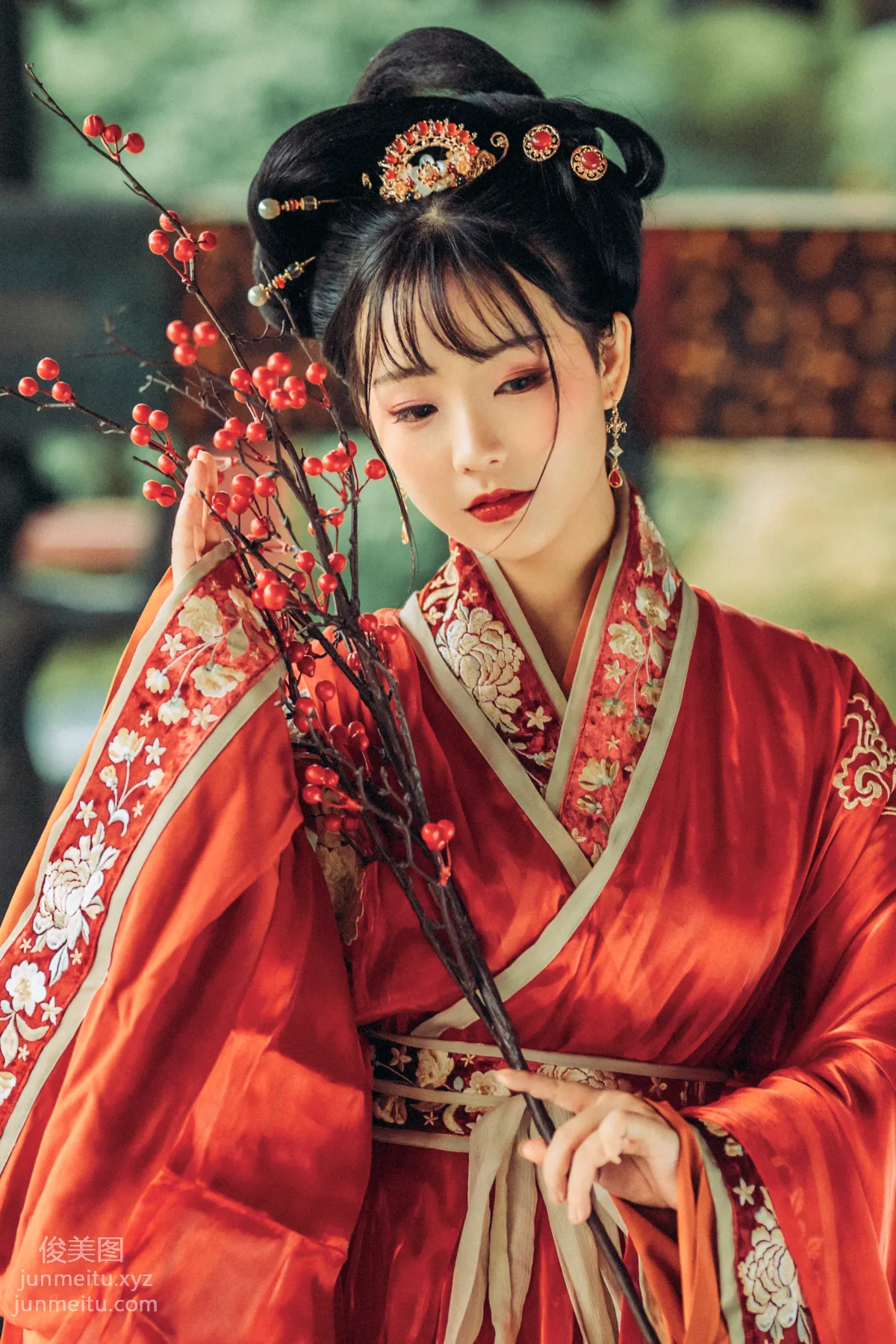 Seven: YiTuYu photo 19