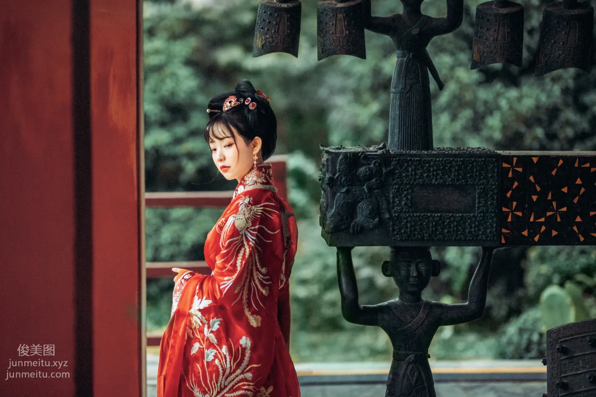 Seven: YiTuYu photo 26