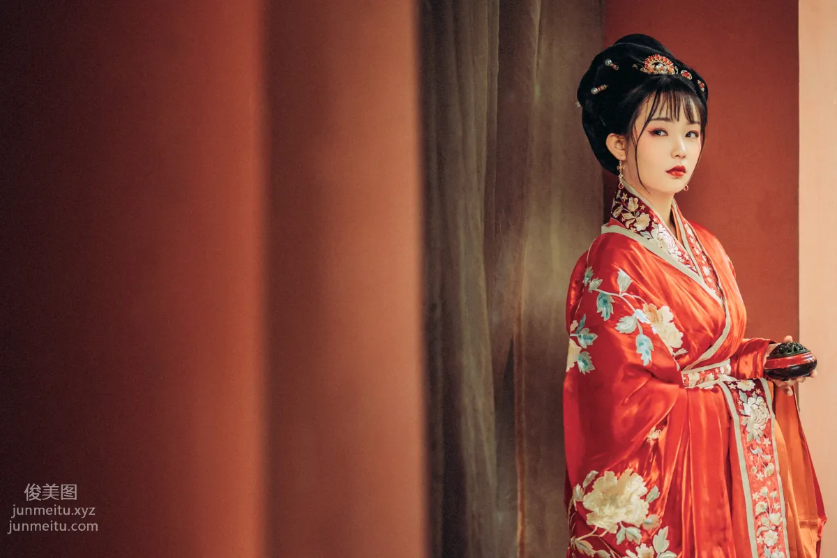Seven: YiTuYu photo 28