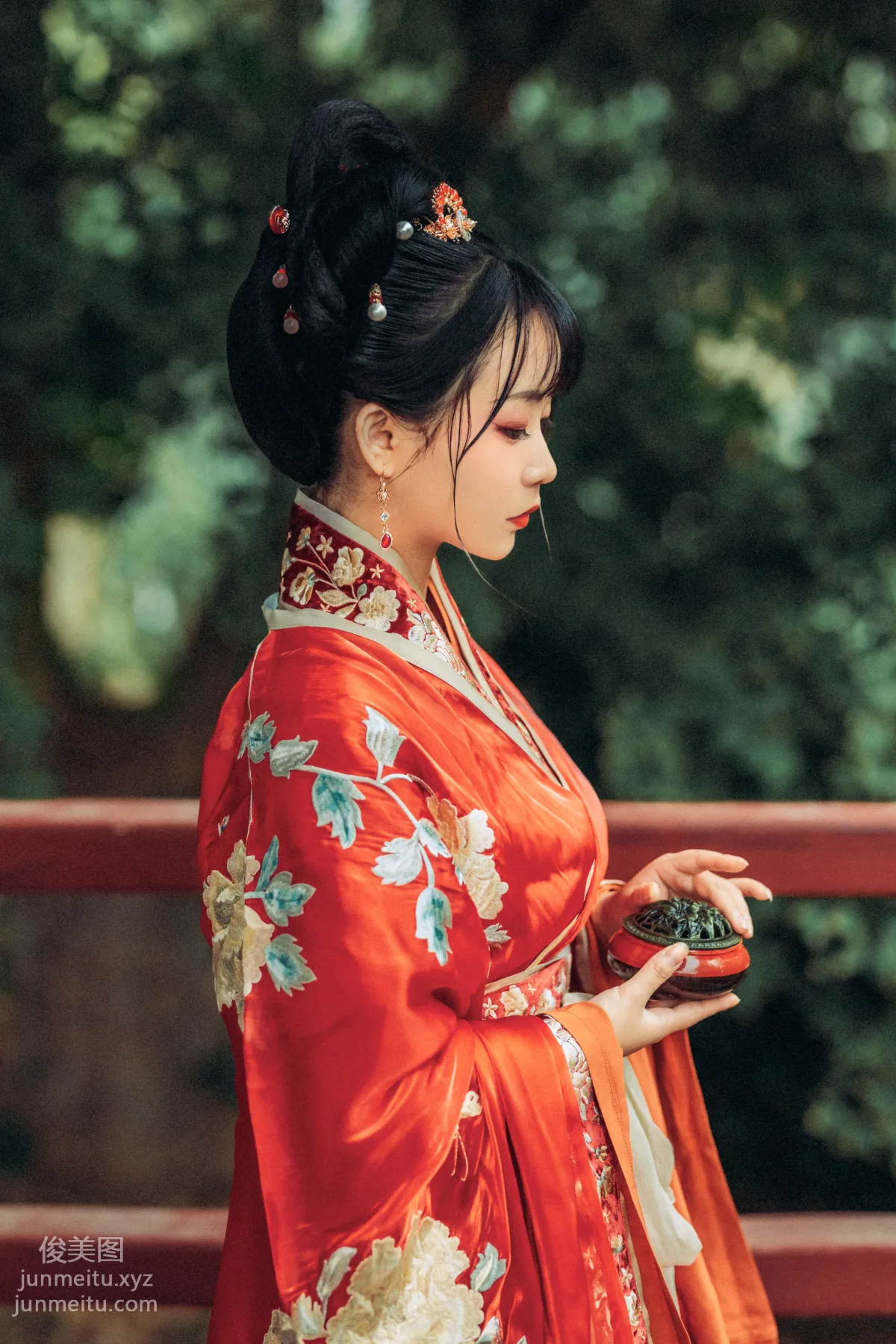 Seven: YiTuYu photo 29