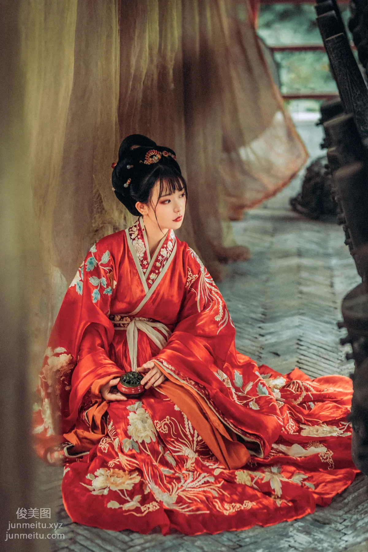 Seven: YiTuYu photo 30