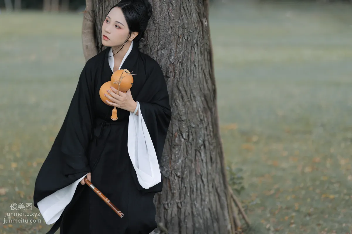 Xiao Bai: YiTuYu photo 16