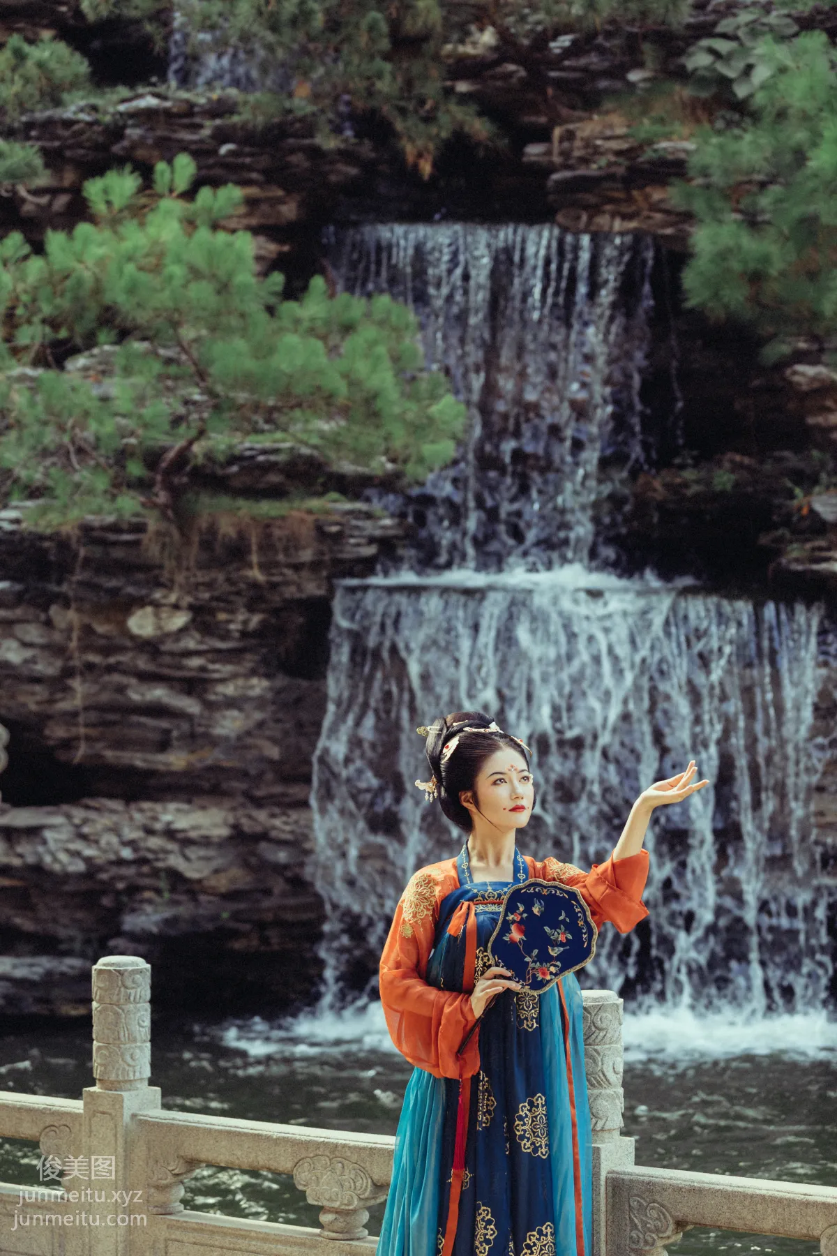 Meng Nan: YiTuYu photo 3