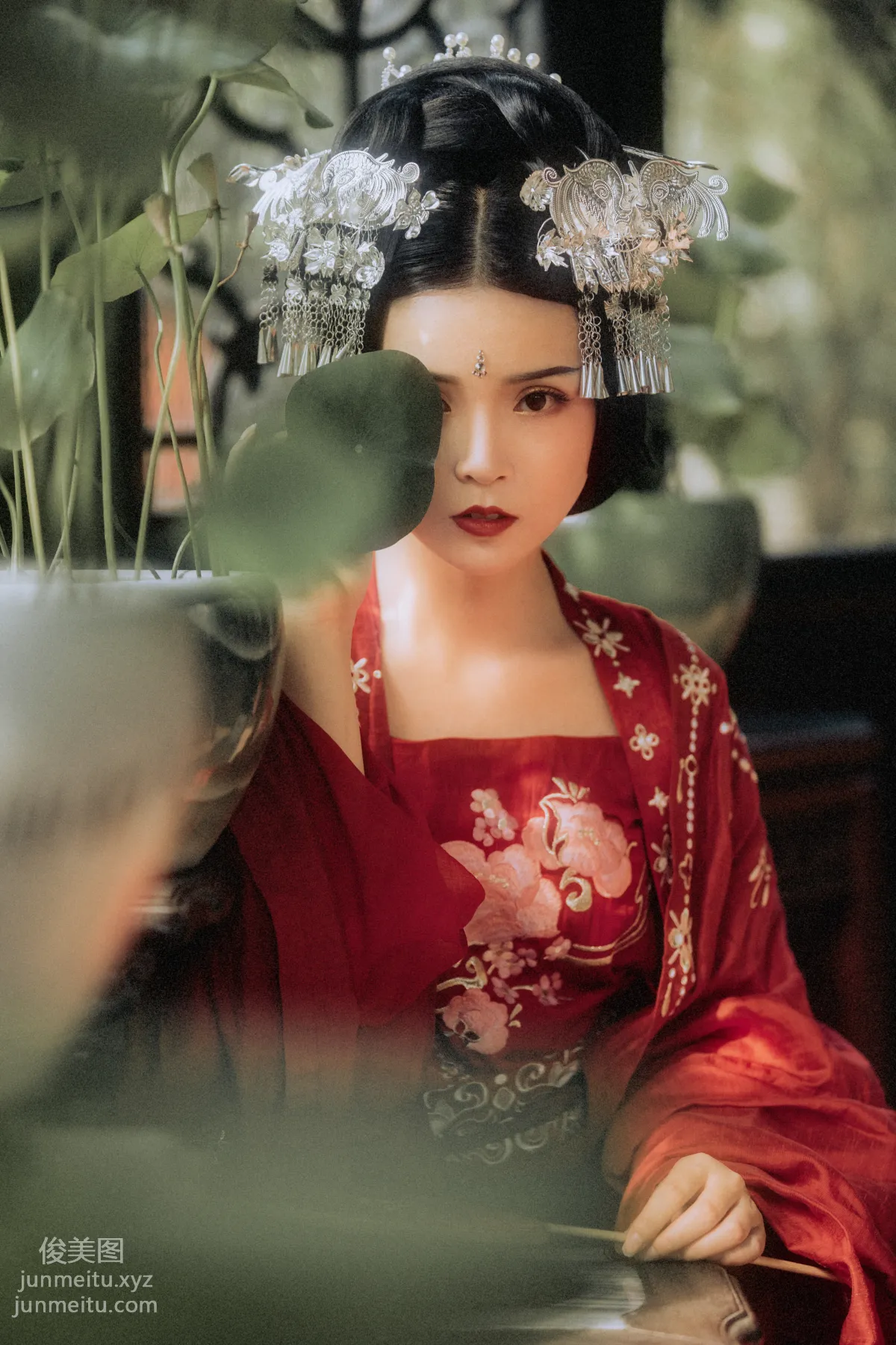 You Ran: YiTuYu photo 3