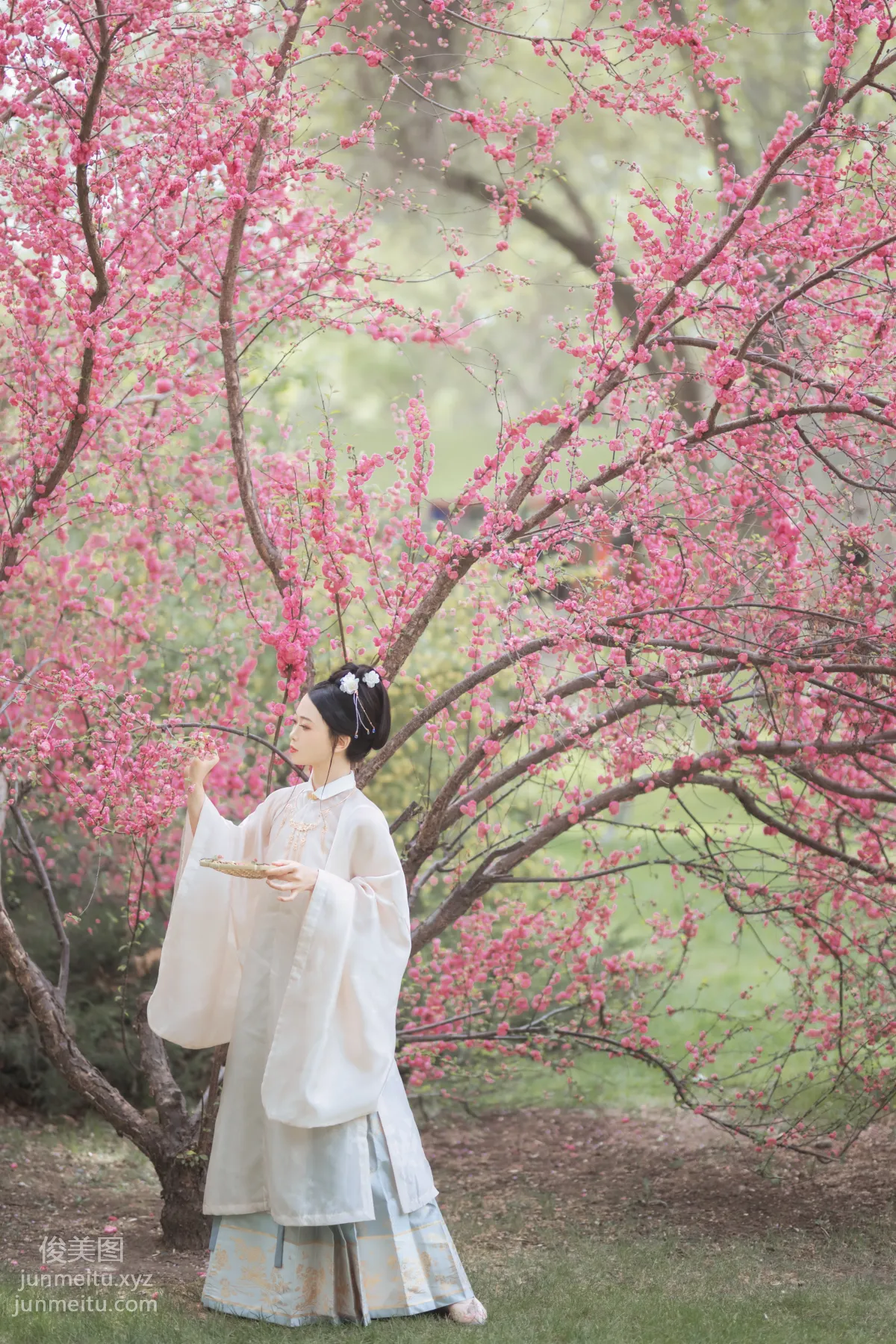 Labi Xiaoxin: YiTuYu photo 5