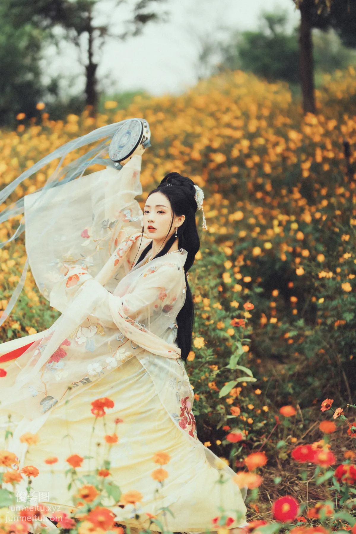 Seven: YiTuYu photo 4