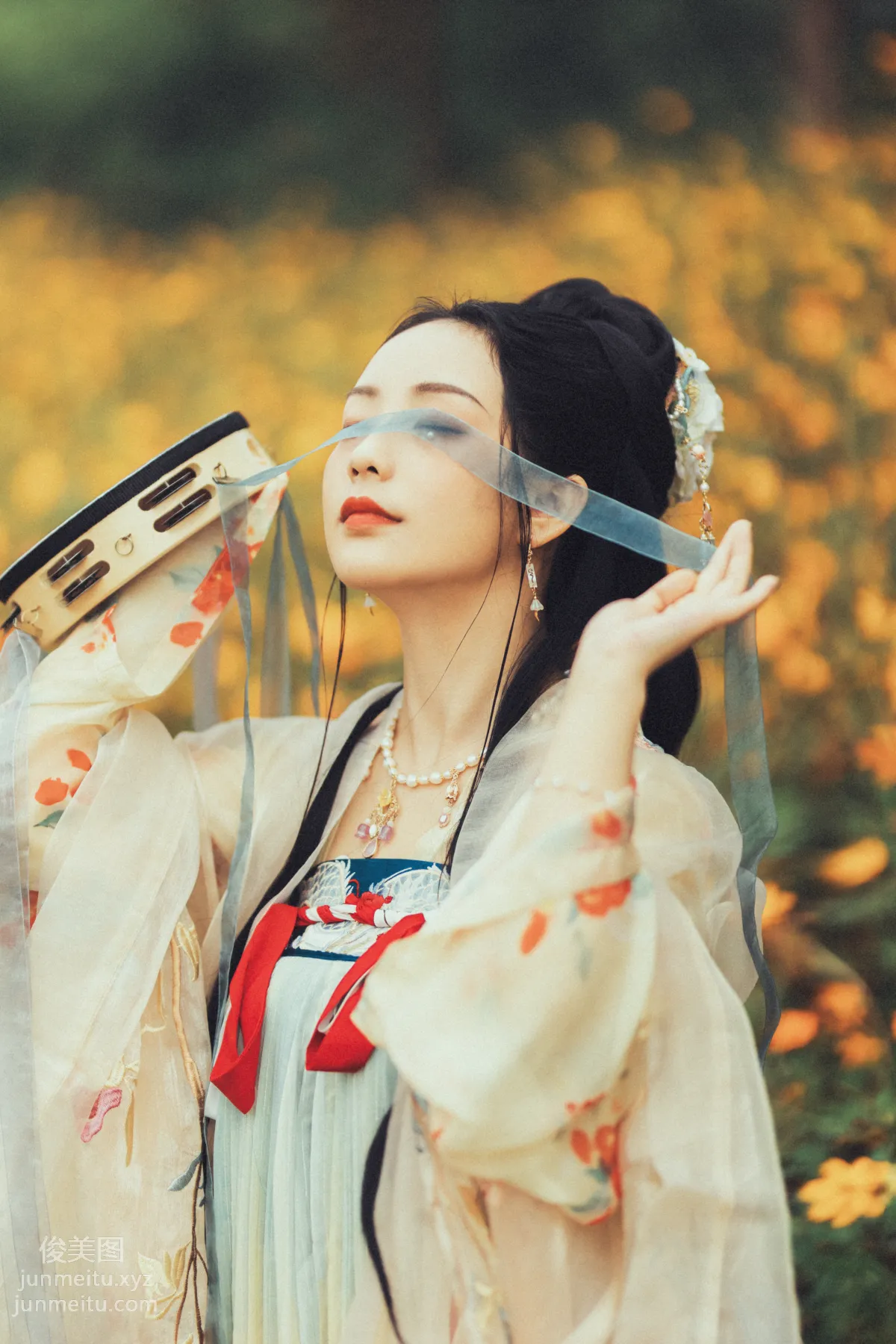 Seven: YiTuYu photo 5