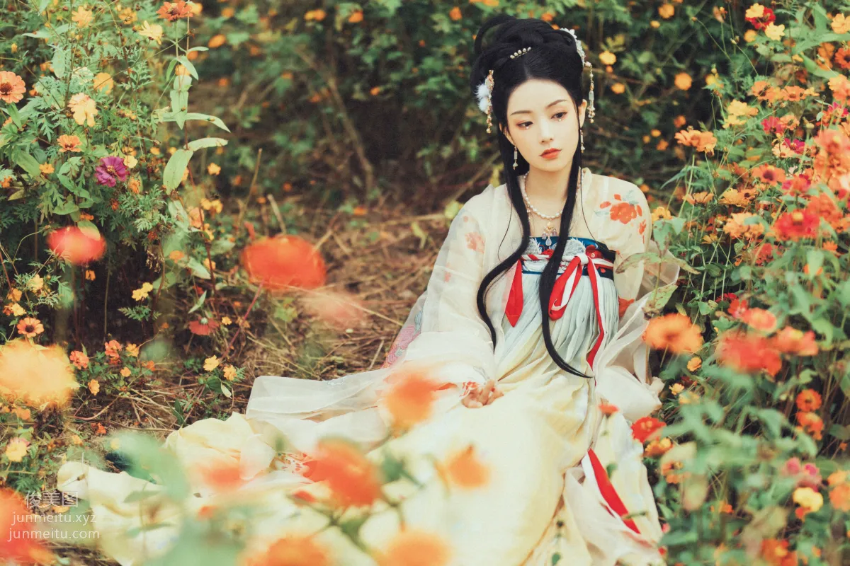 Seven: YiTuYu photo 6