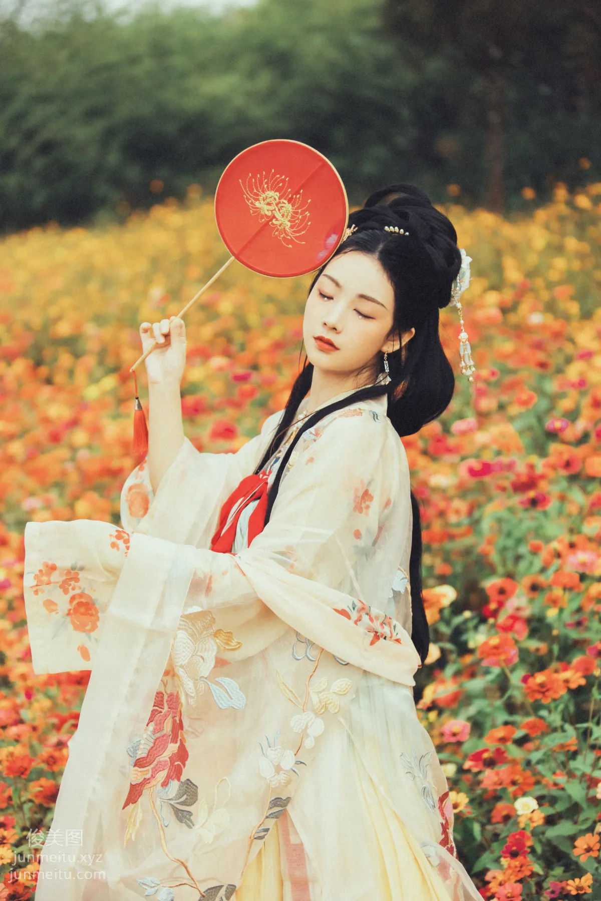 Seven: YiTuYu photo 7