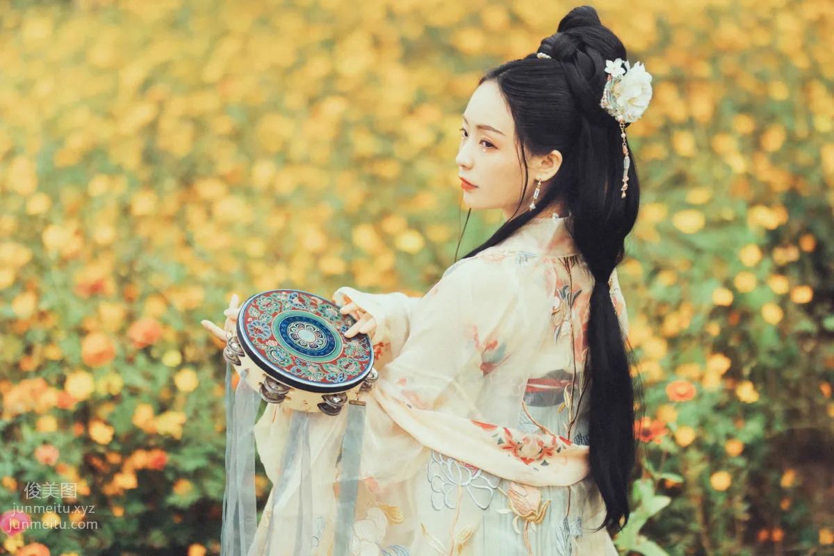 Seven: YiTuYu photo 8