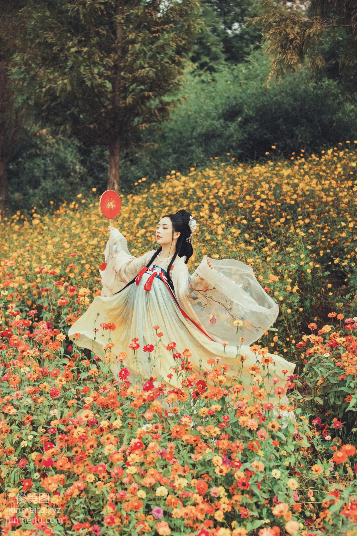 Seven: YiTuYu photo 24