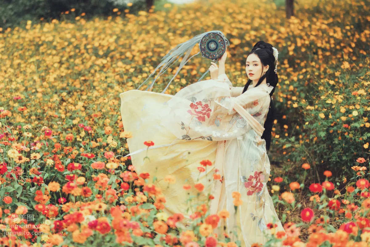 Seven: YiTuYu photo 28