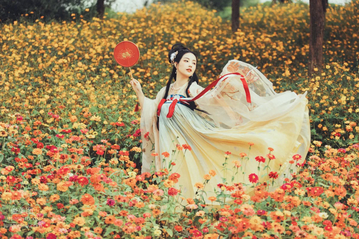 Seven: YiTuYu photo 30