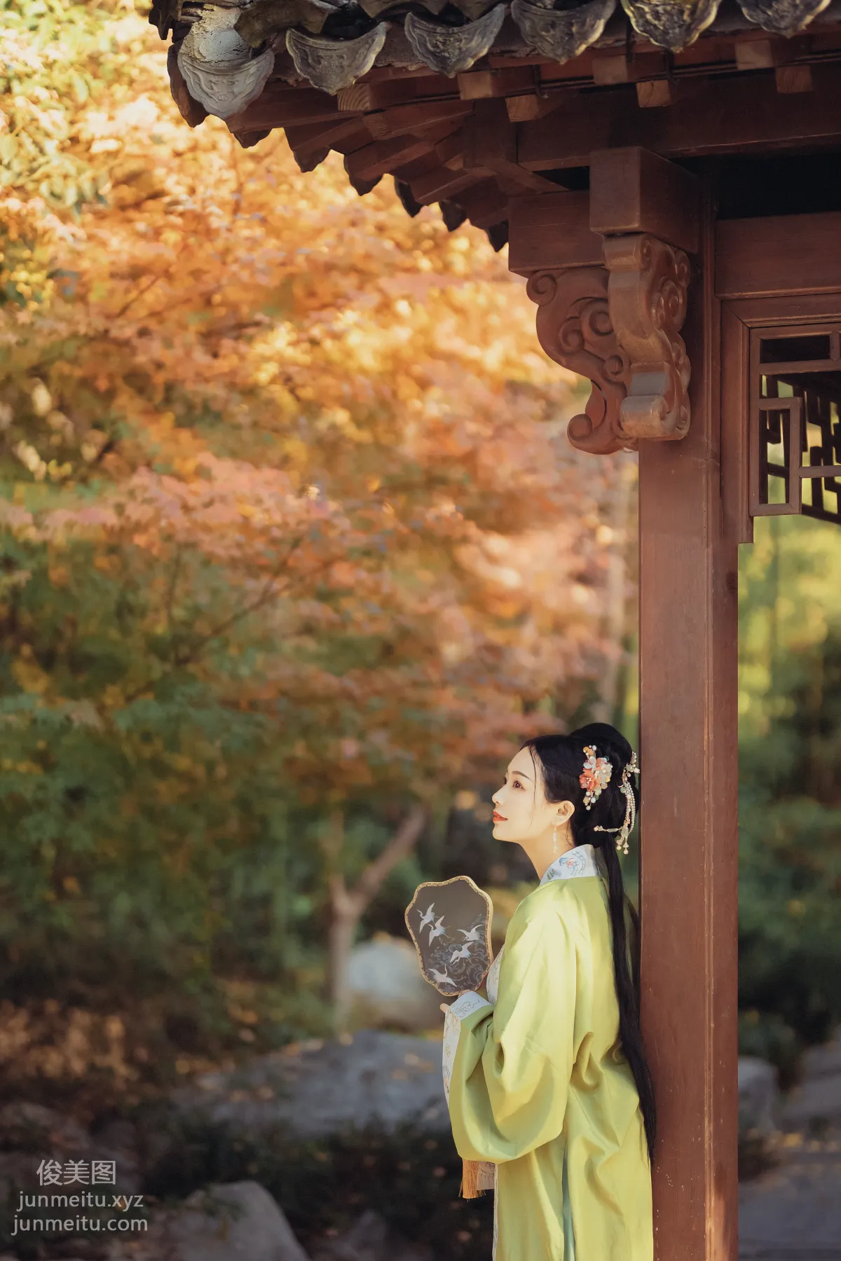 Seven: YiTuYu photo 9