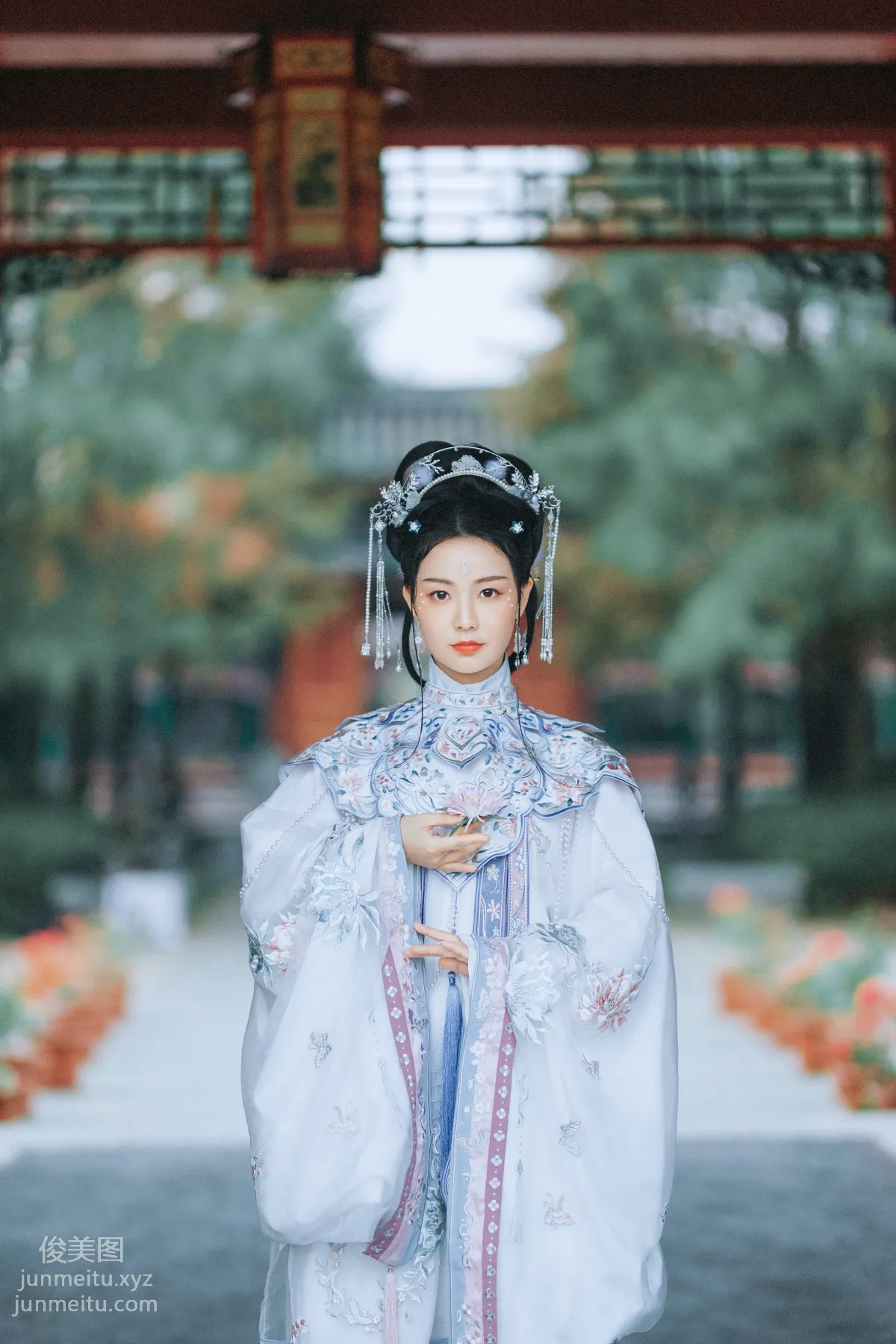 Seven: YiTuYu photo 3