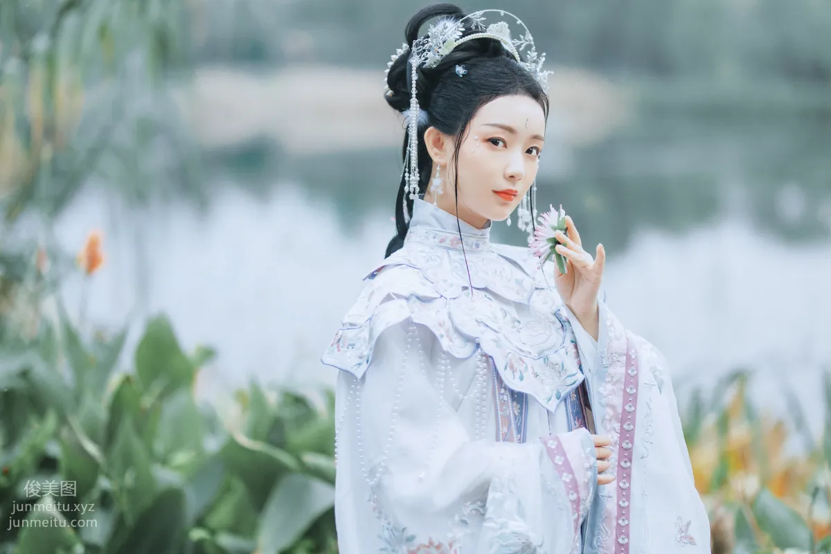 Seven: YiTuYu photo 6