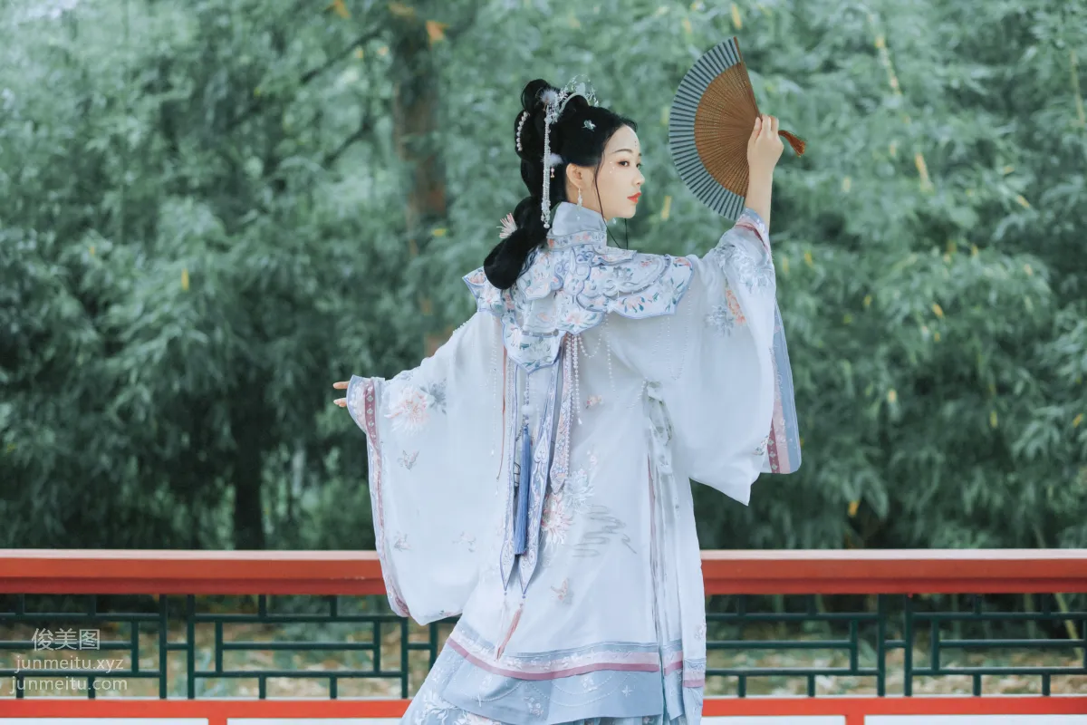 Seven: YiTuYu photo 11