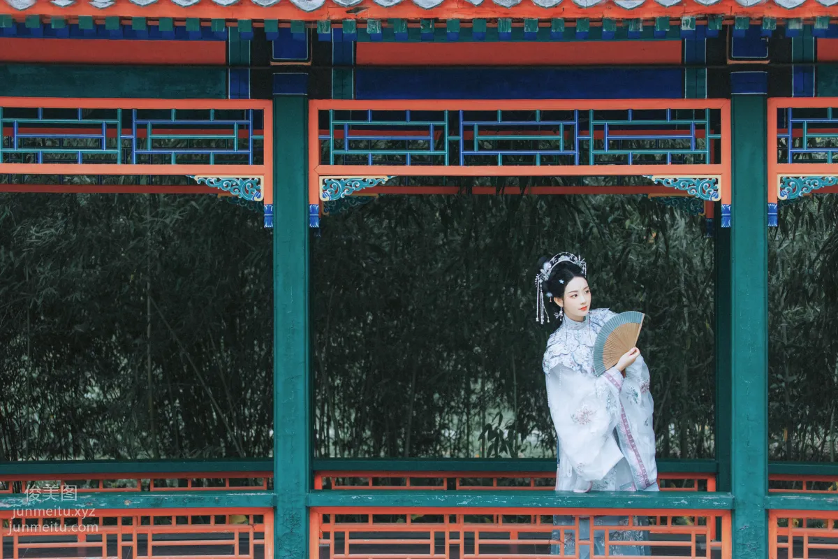 Seven: YiTuYu photo 17