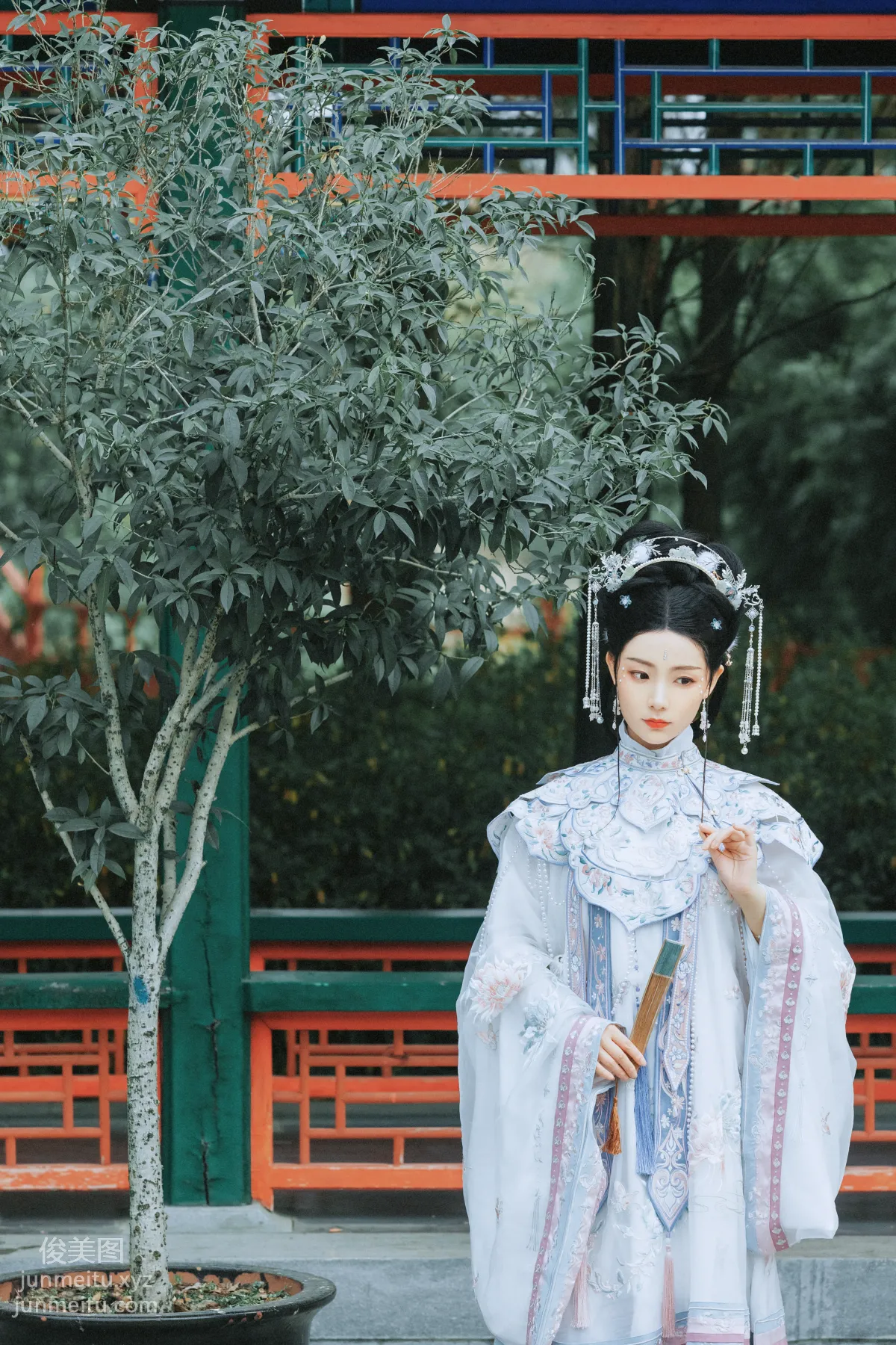 Seven: YiTuYu photo 20