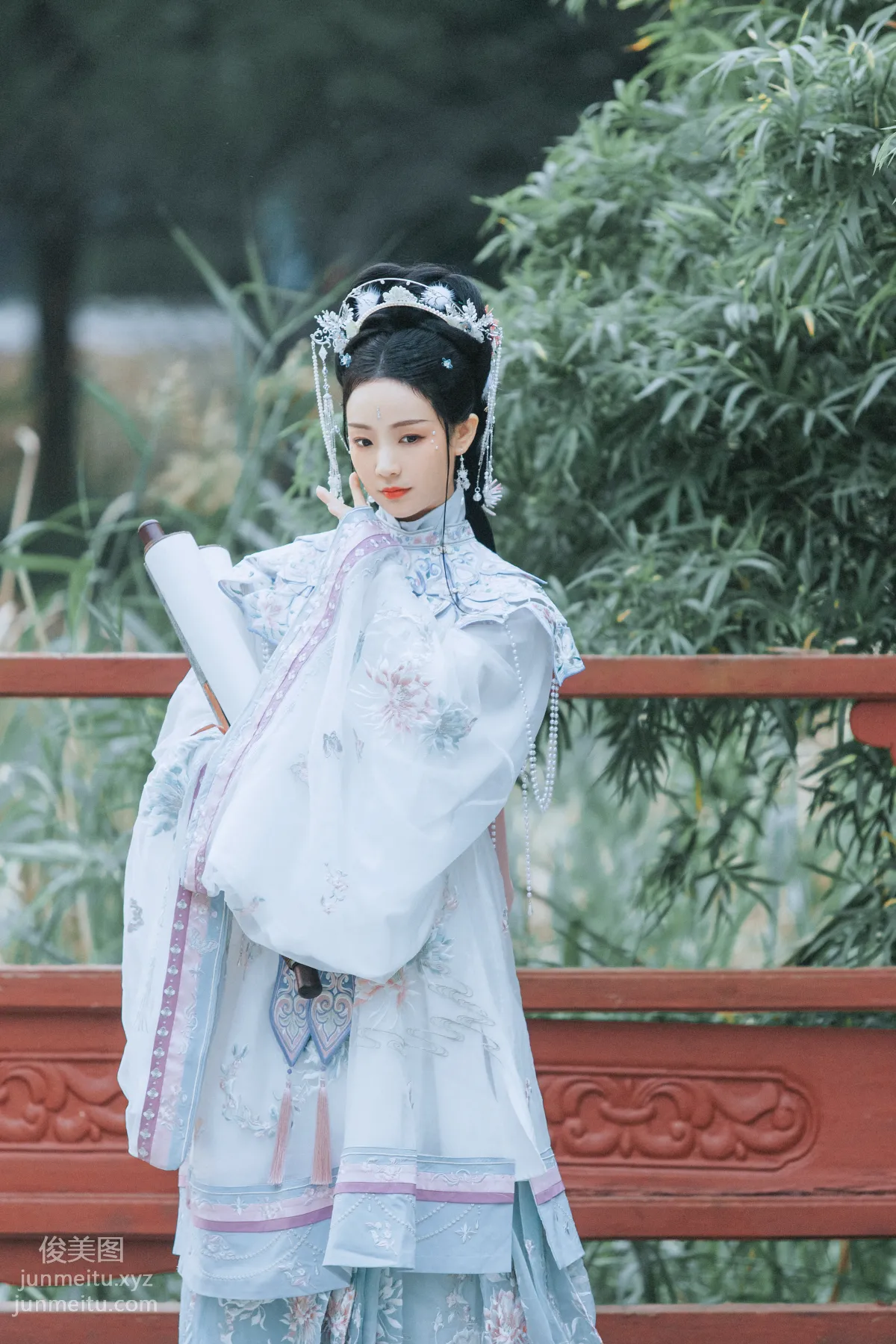 Seven: YiTuYu photo 36