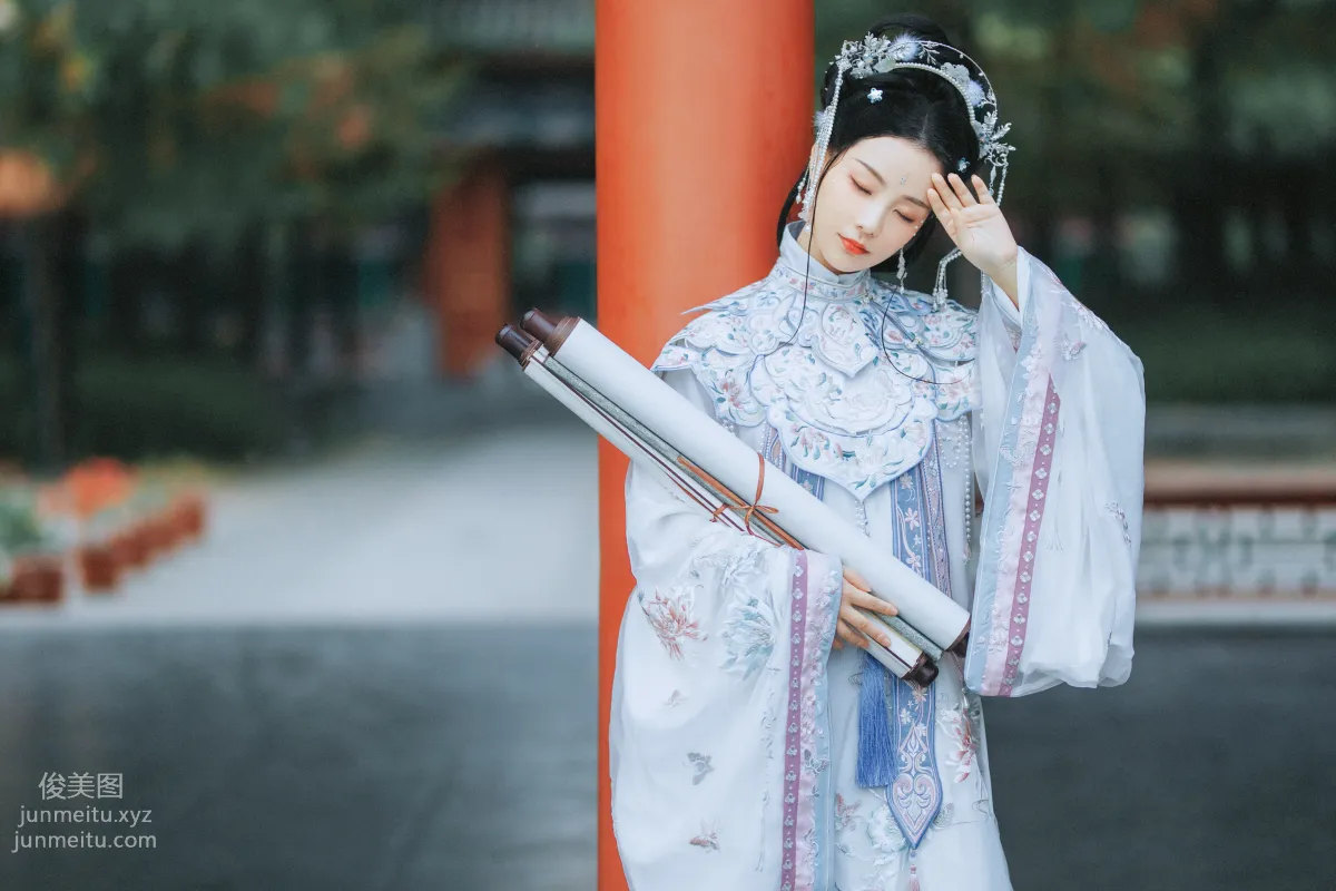 Seven: YiTuYu photo 38