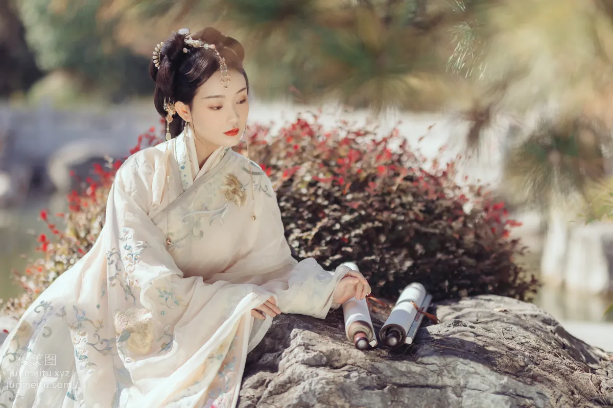 Seven: YiTuYu photo 13