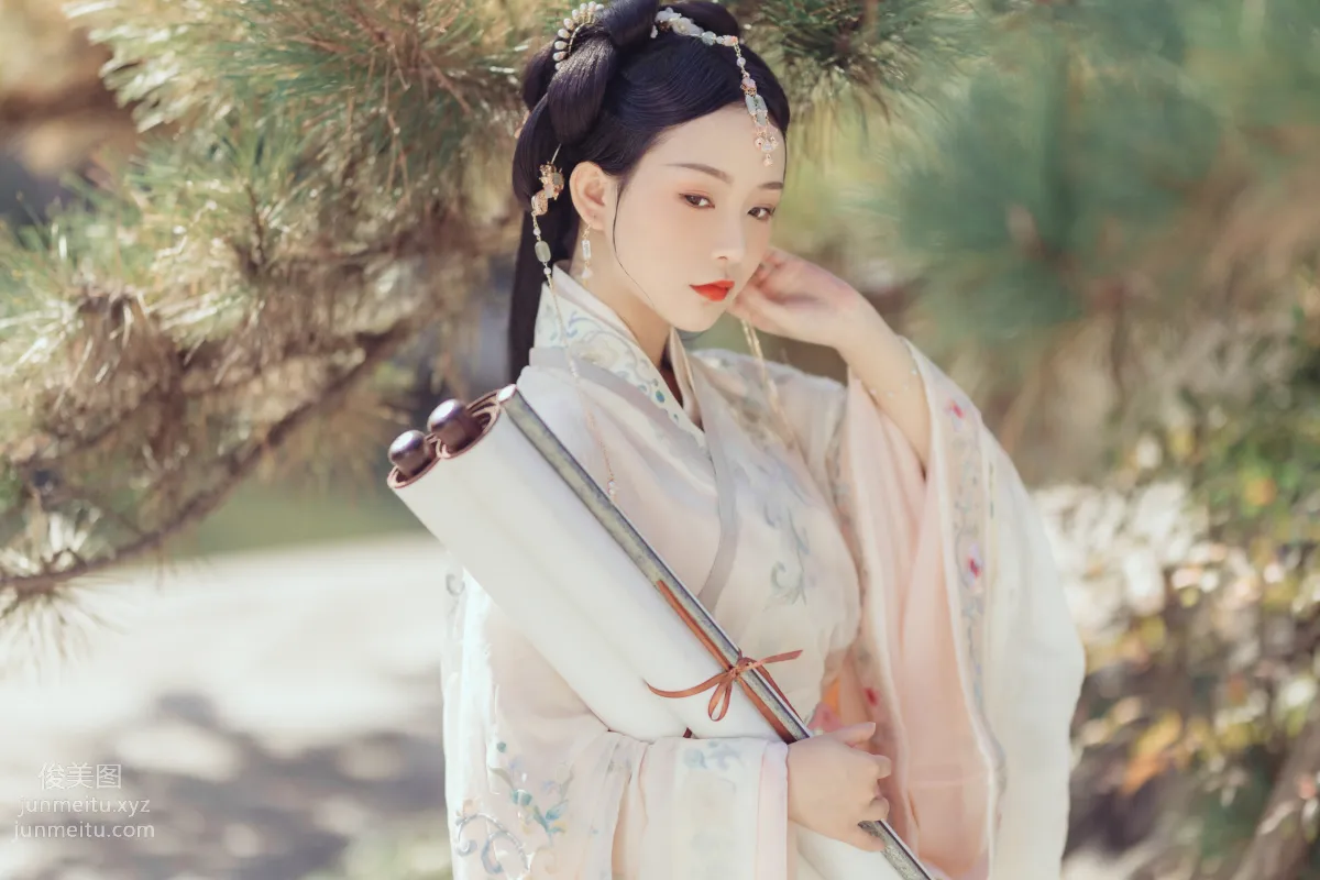 Seven: YiTuYu photo 16