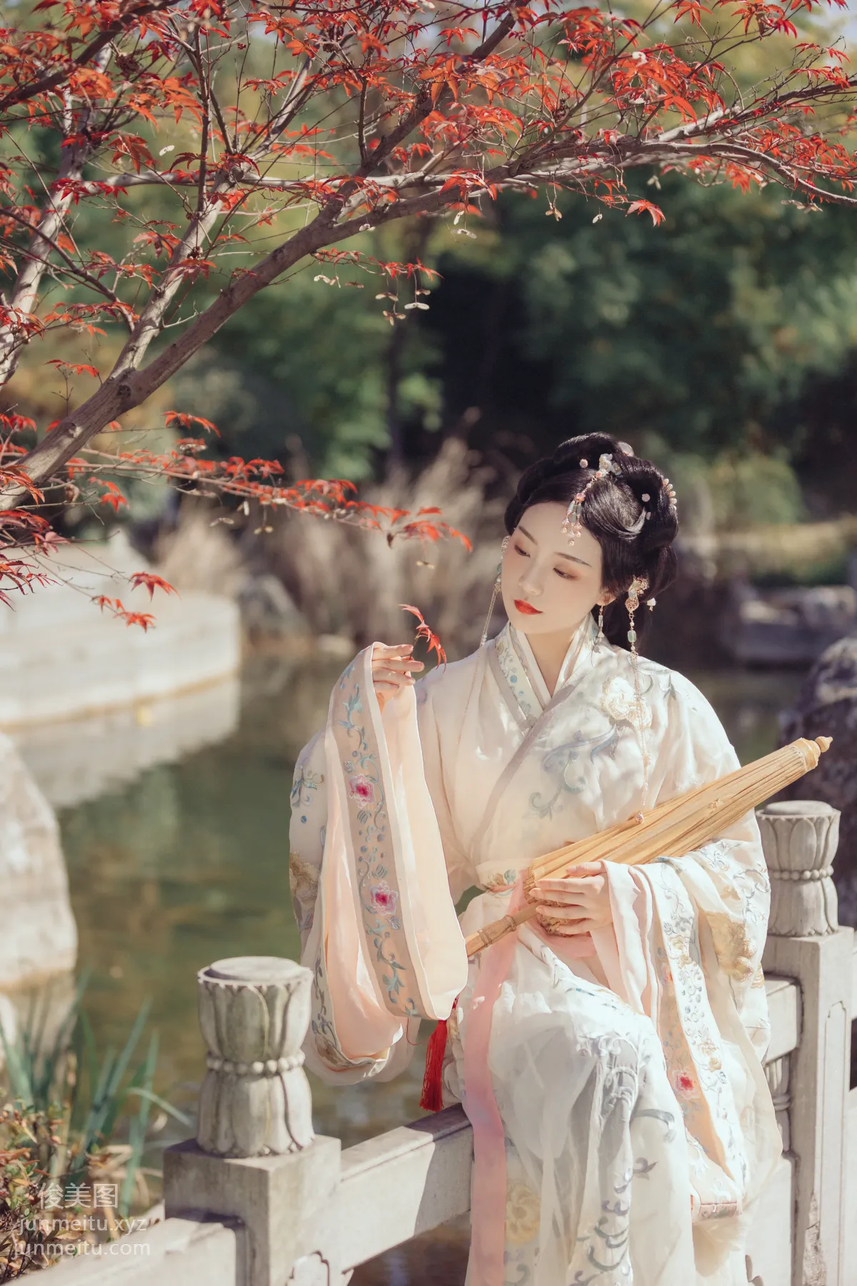 Seven: YiTuYu photo 17