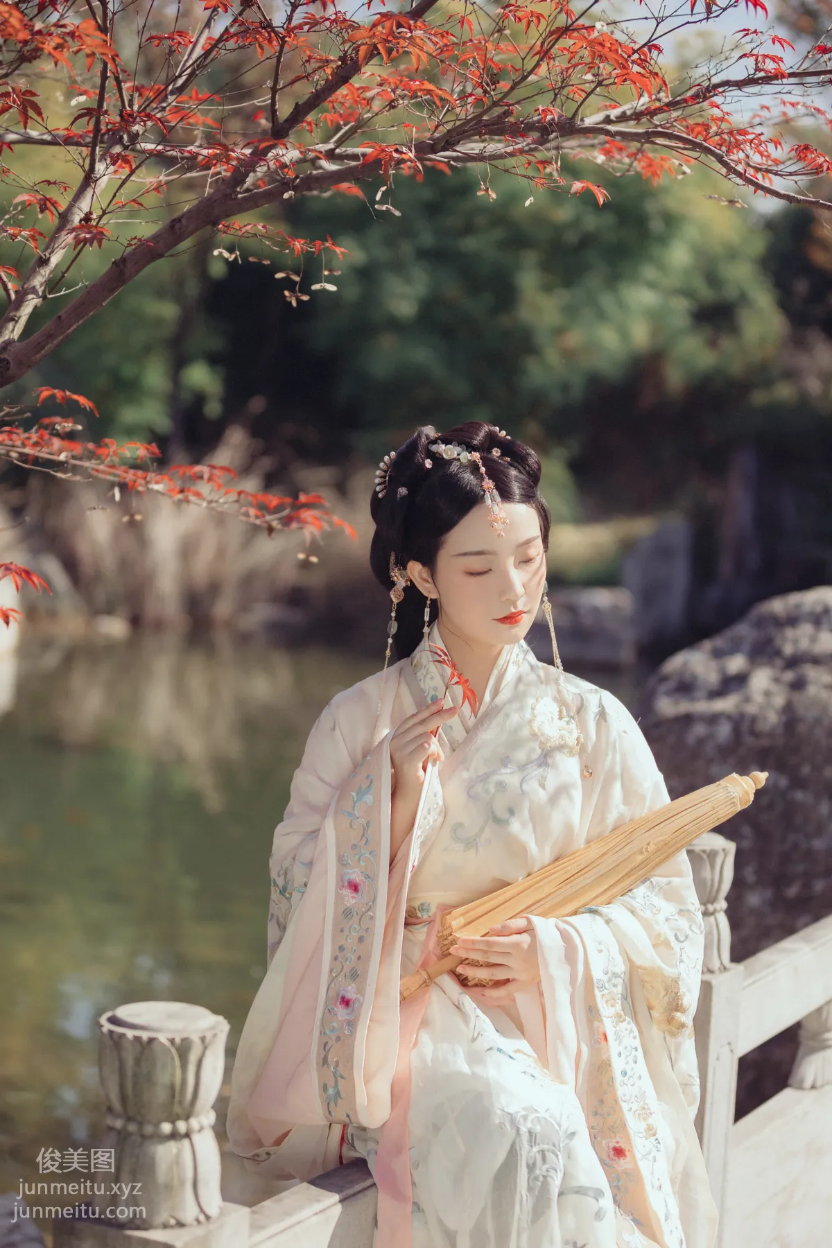 Seven: YiTuYu photo 21