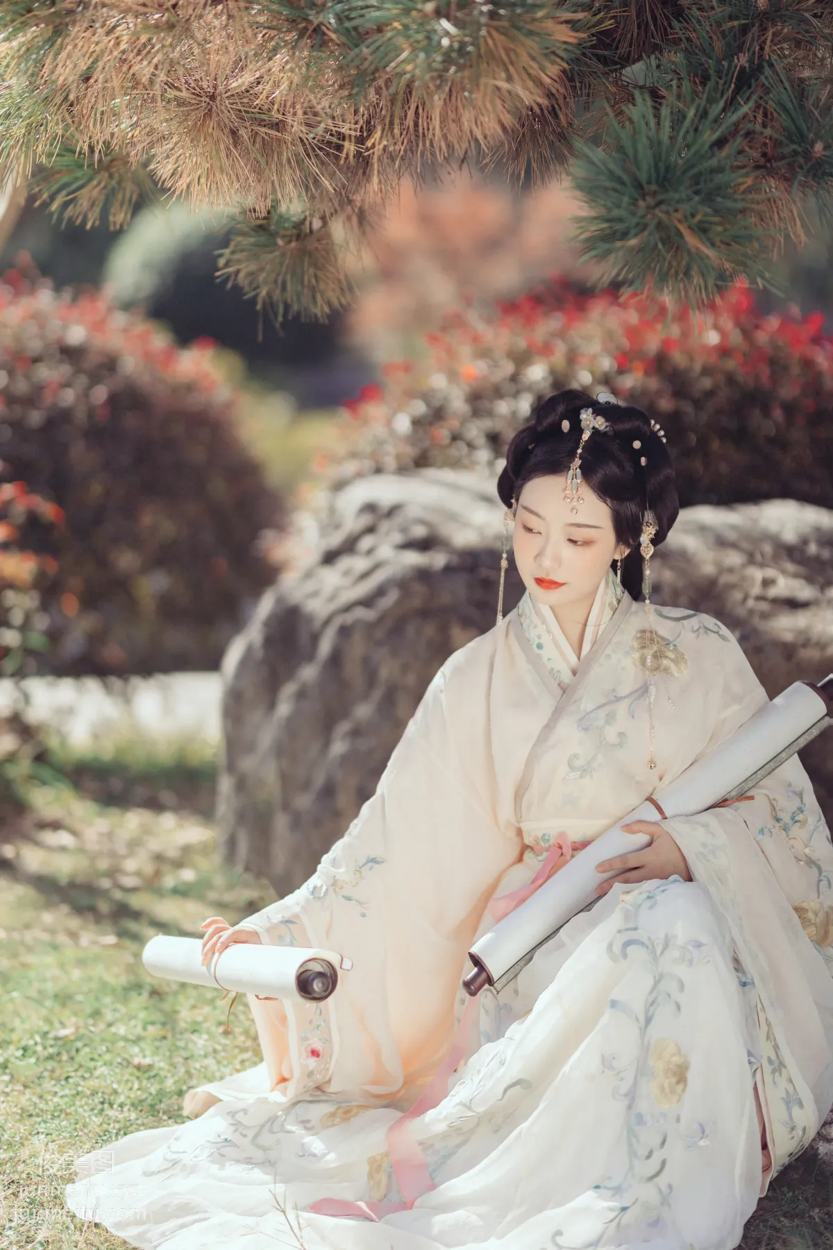 Seven: YiTuYu photo 24