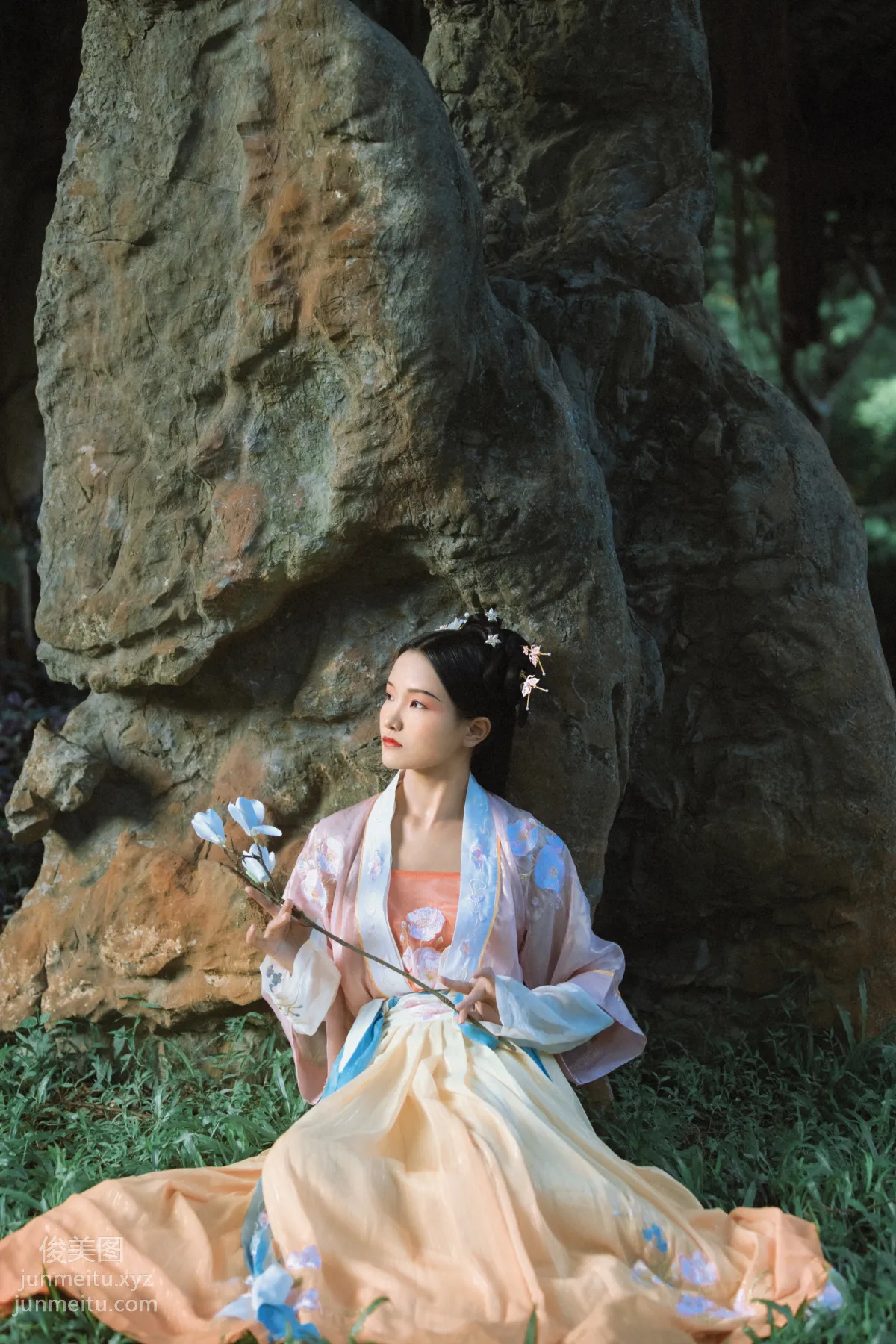 Qing Jiu: YiTuYu photo 7