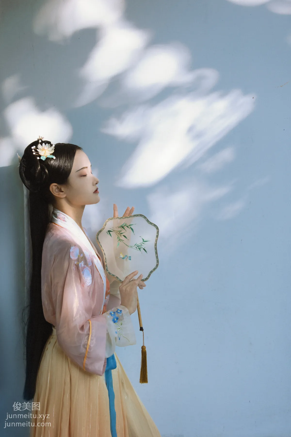 Qing Jiu: YiTuYu photo 15