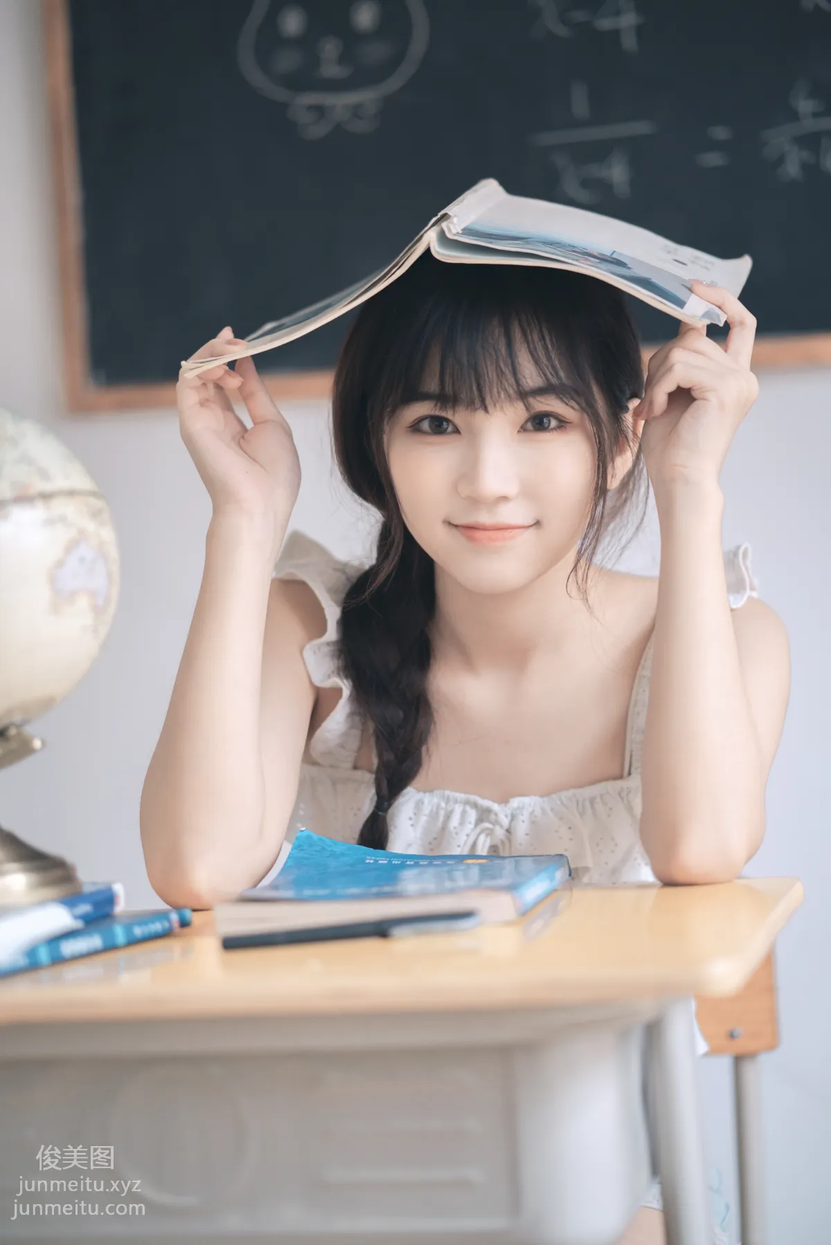 A Tong: YiTuYu photo 19