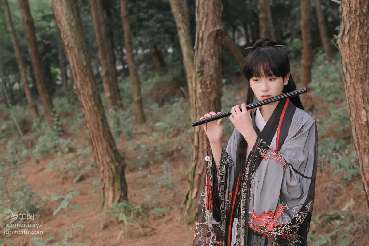 Yi Yue: YiTuYu photo 8