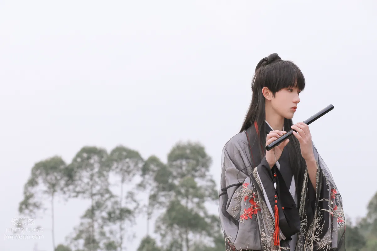 Yi Yue: YiTuYu photo 11