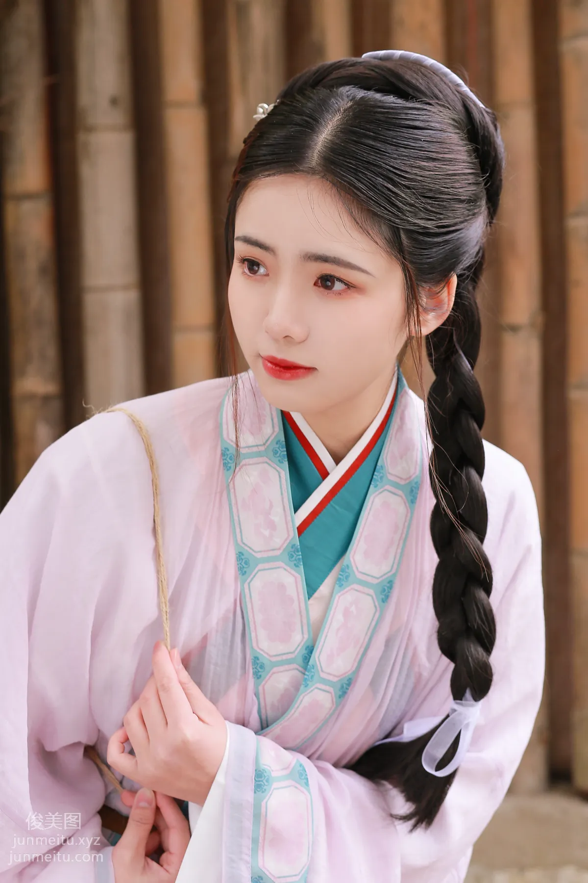 Yi Yue: YiTuYu photo 2