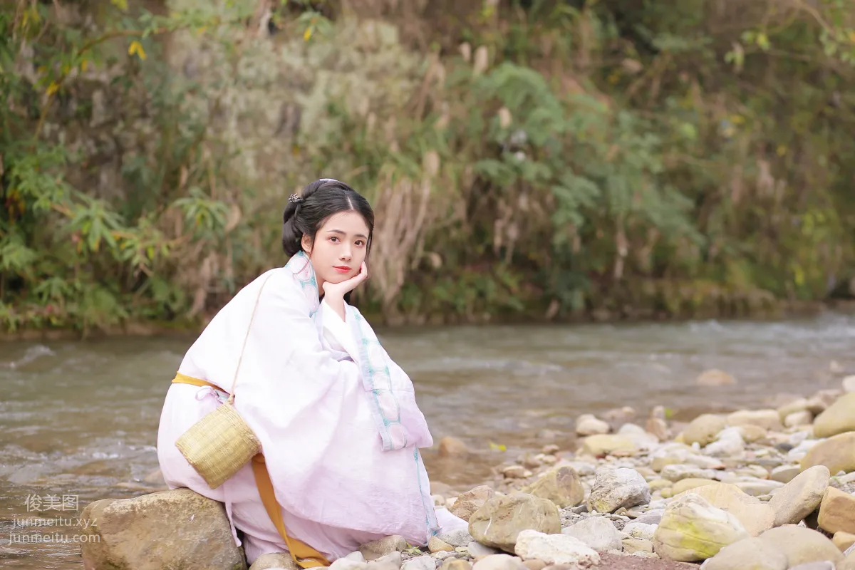Yi Yue: YiTuYu photo 7
