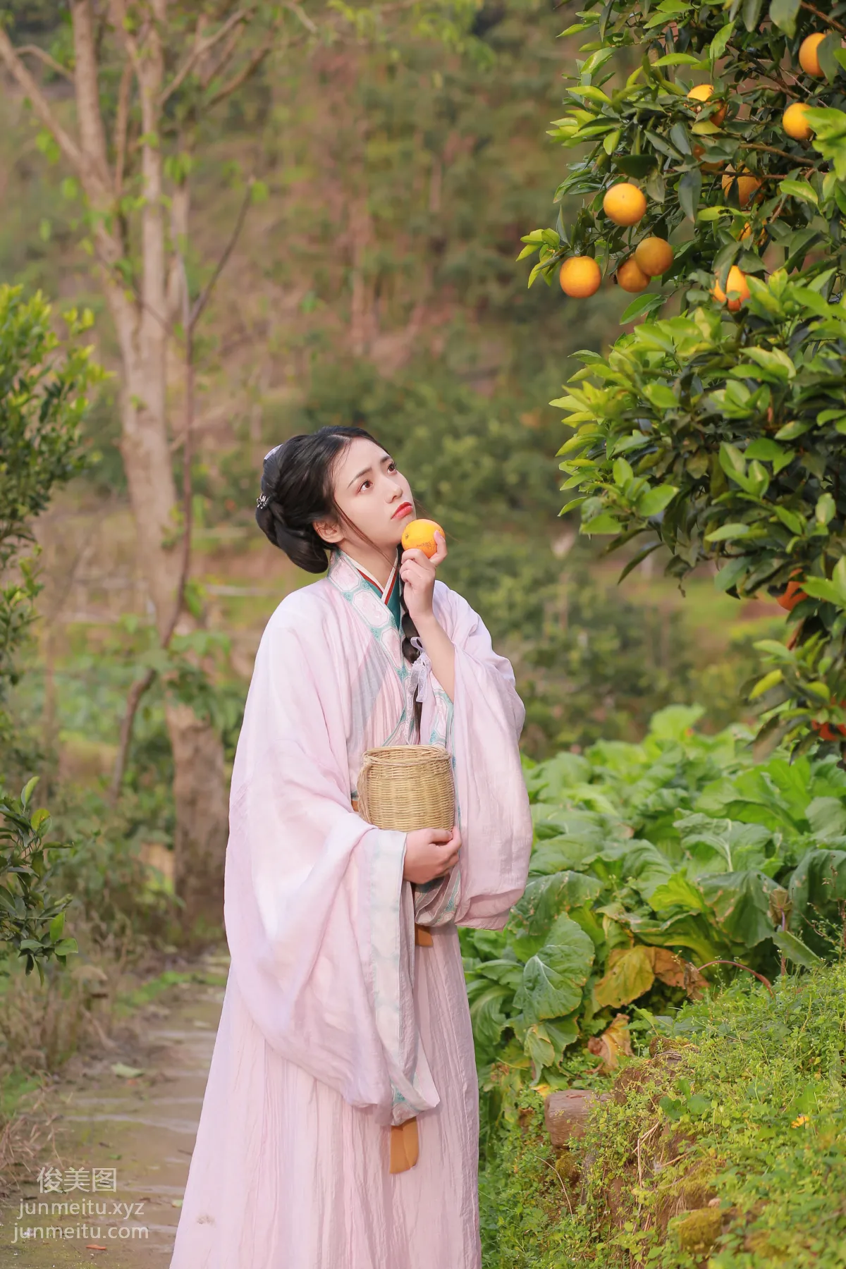 Yi Yue: YiTuYu photo 15