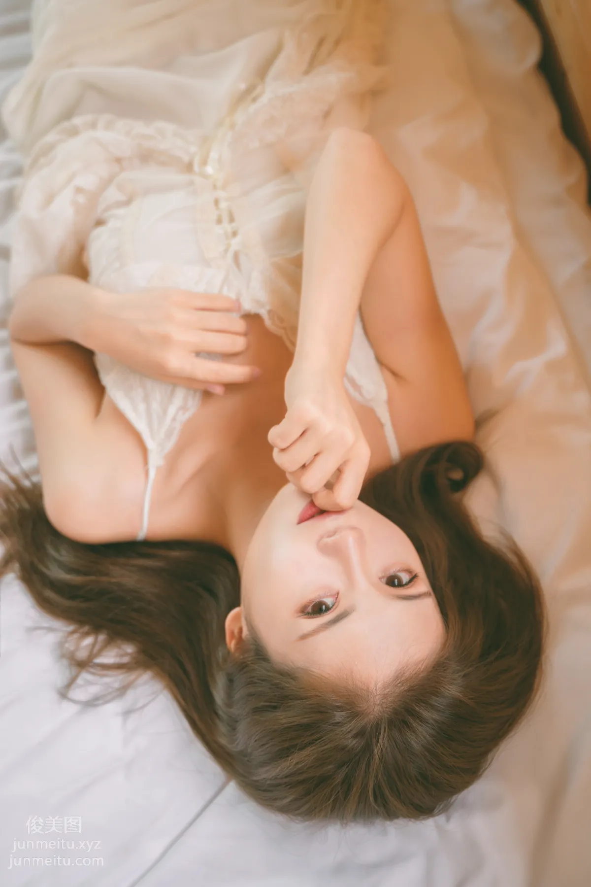 Su Su: YiTuYu photo 5