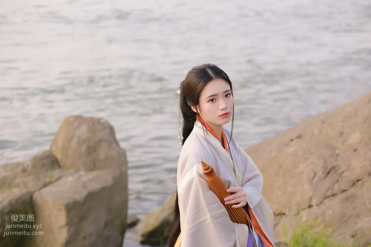 Yi Yue: YiTuYu photo 16