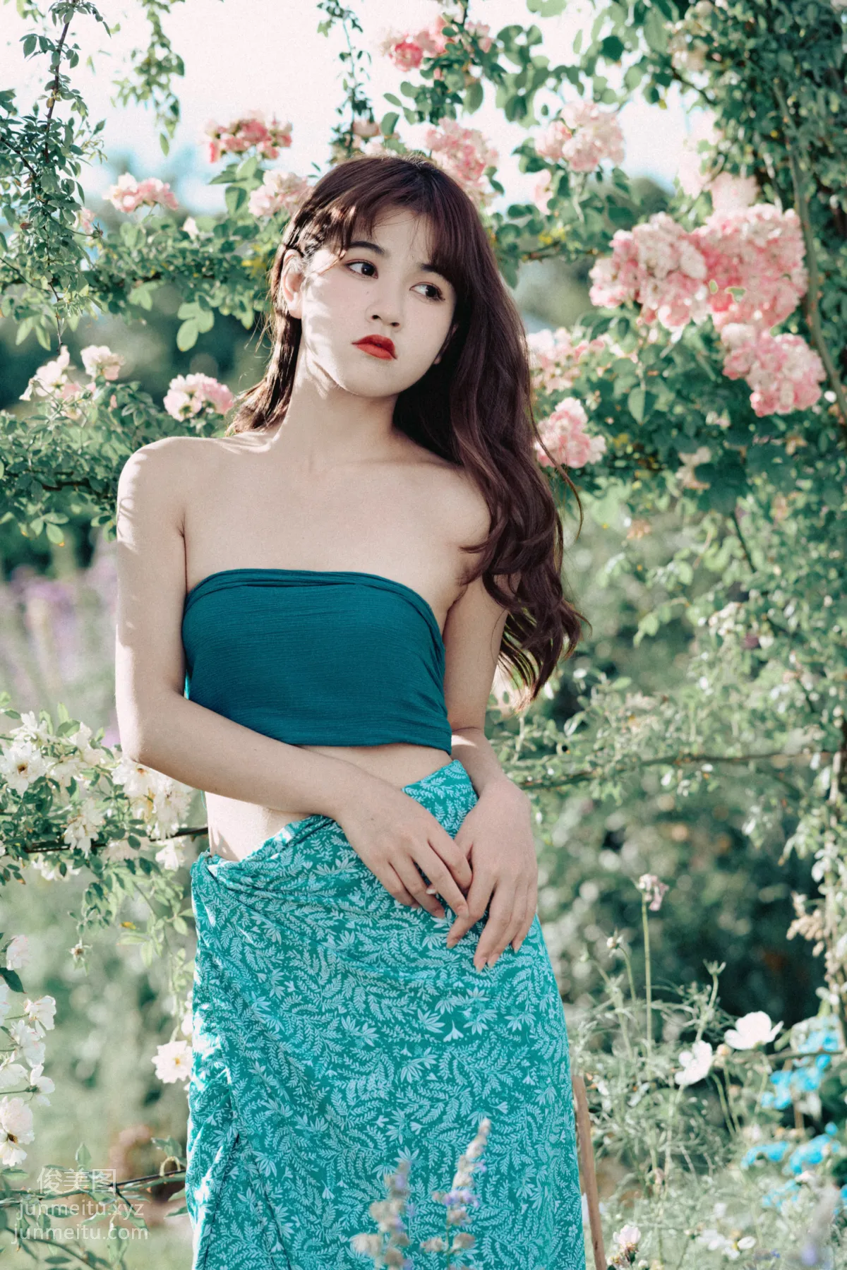 [YiTuYu] 2021.11.19 Flower Season Girl, Luo Zhi photo 8