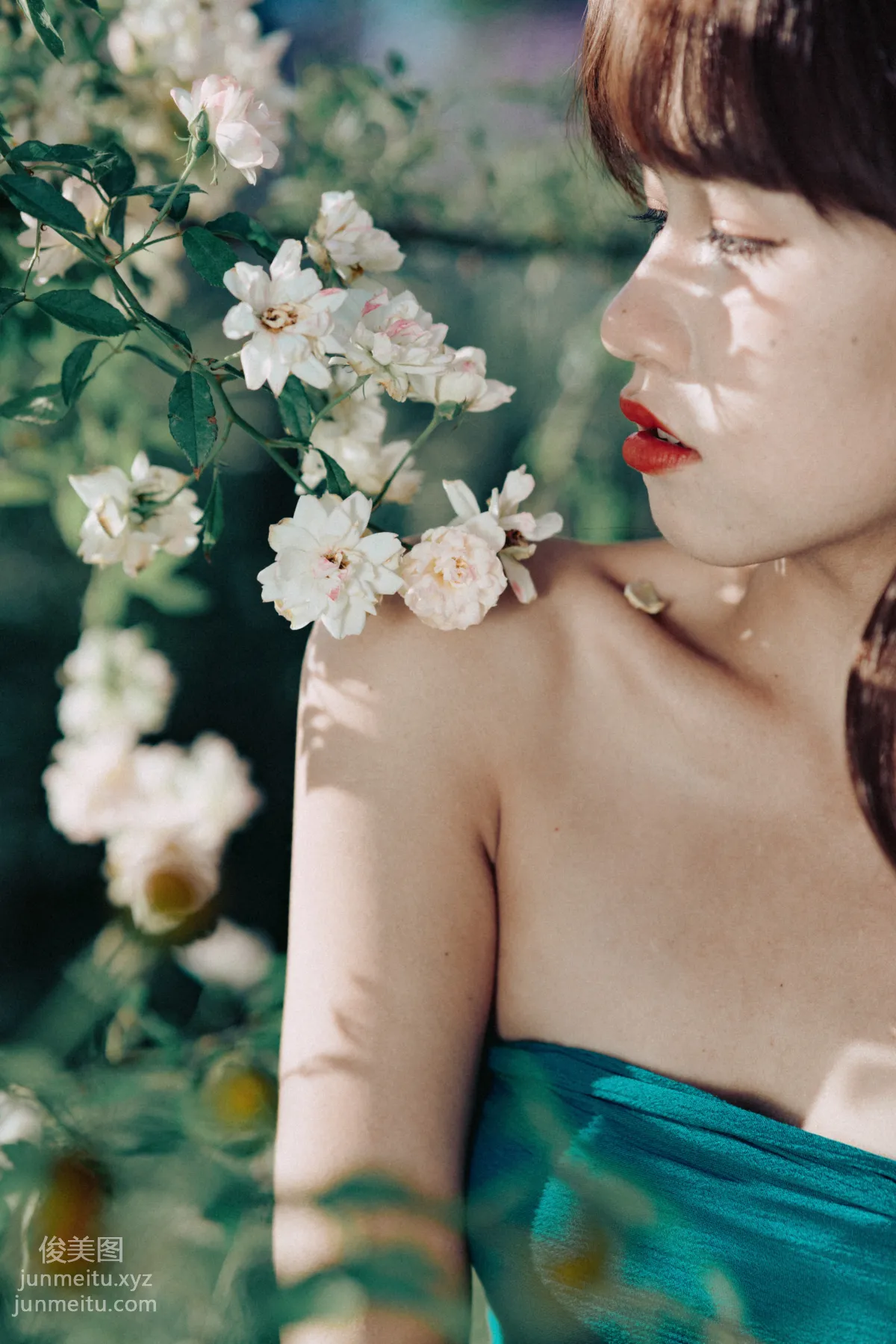 [YiTuYu] 2021.11.19 Flower Season Girl, Luo Zhi photo 10