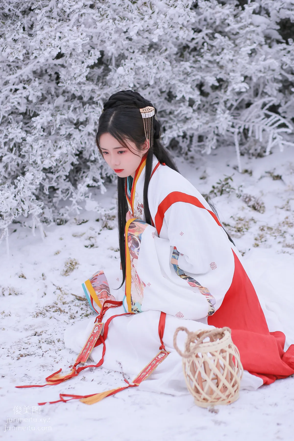 Yi Yue: YiTuYu photo 13