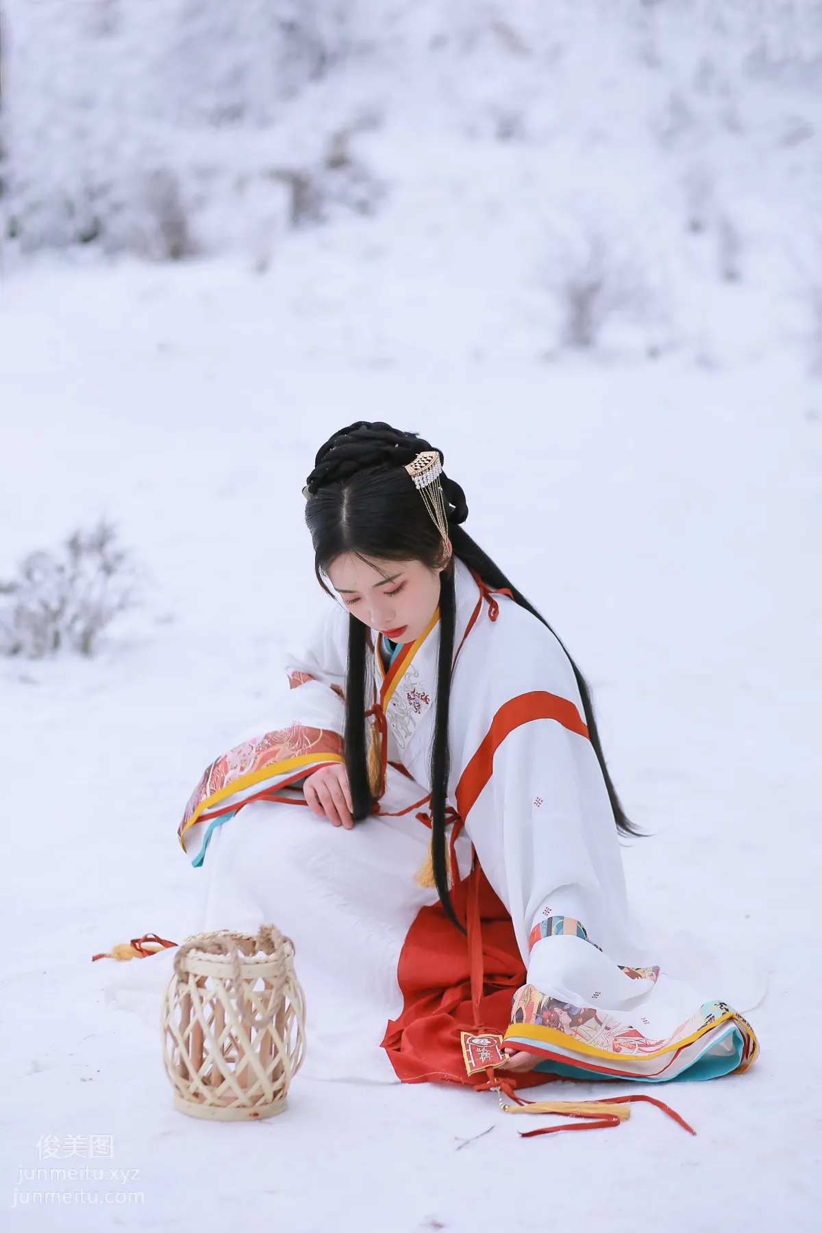 Yi Yue: YiTuYu photo 22