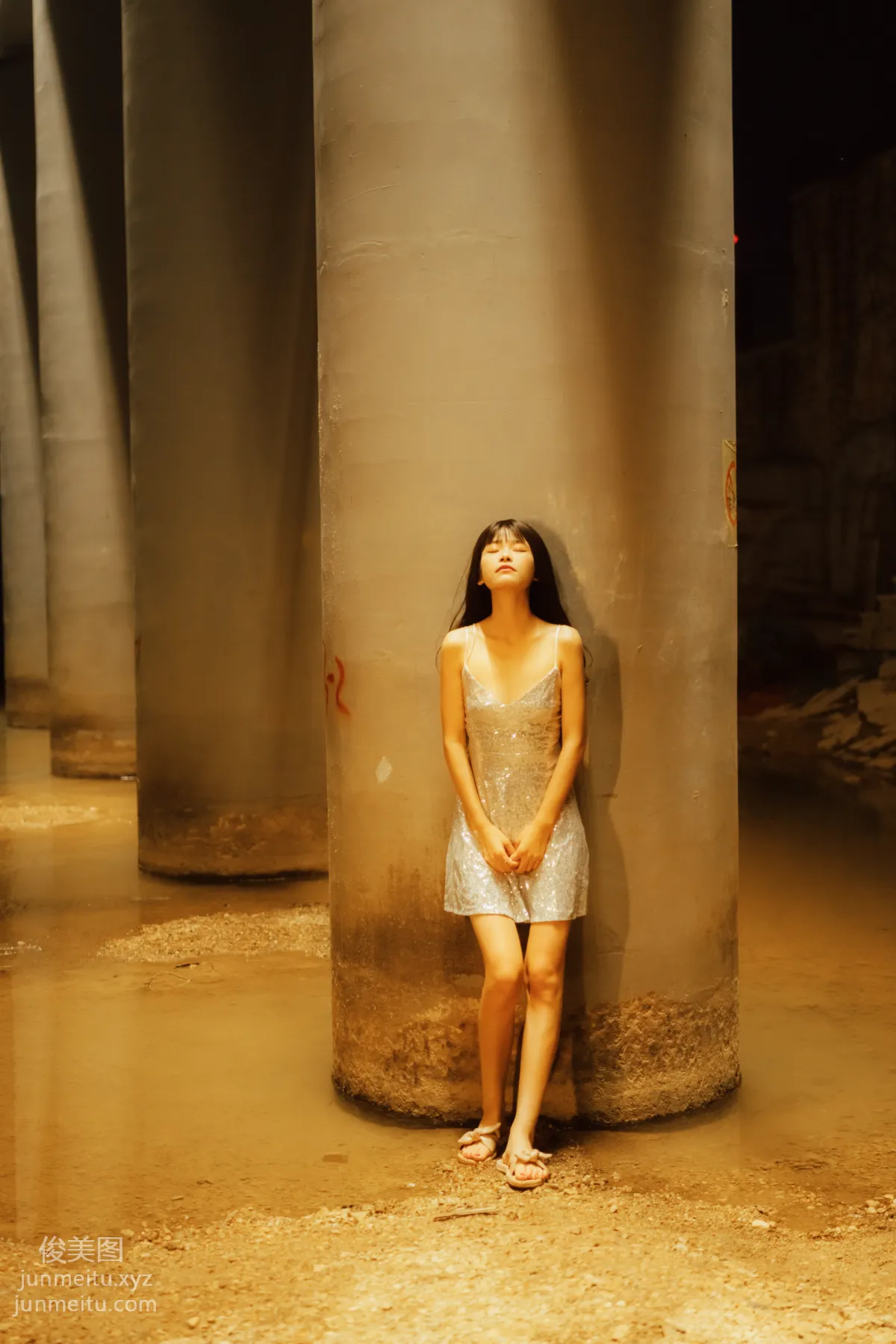 [YiTuYu] 2021.11.25 Girl Under the Bridge Arch, Xiao Ke photo 10