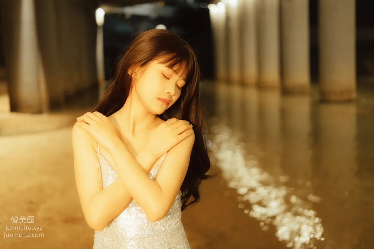 [YiTuYu] 2021.11.25 Girl Under the Bridge Arch, Xiao Ke photo 16