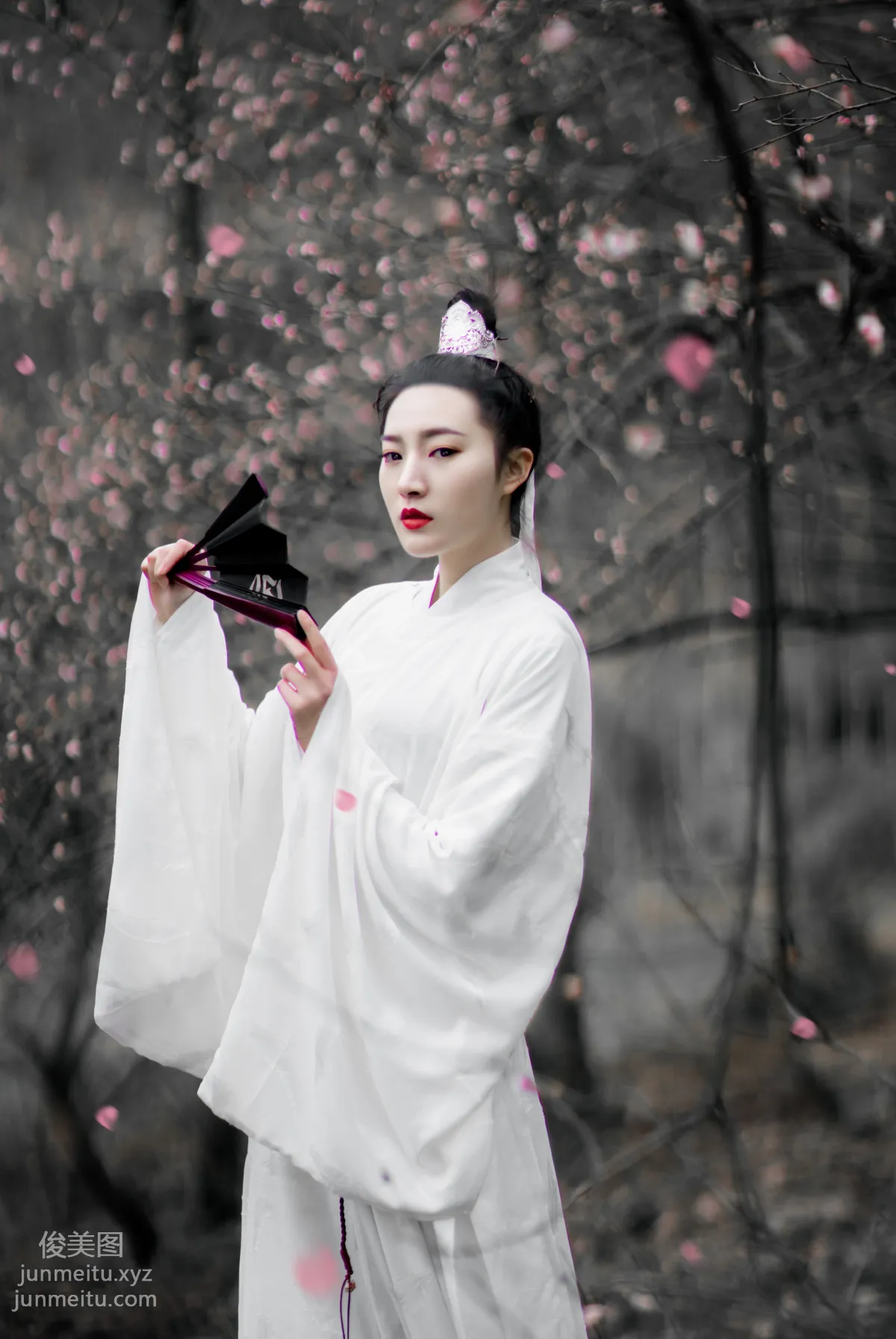 Ming Yue: YiTuYu photo 3