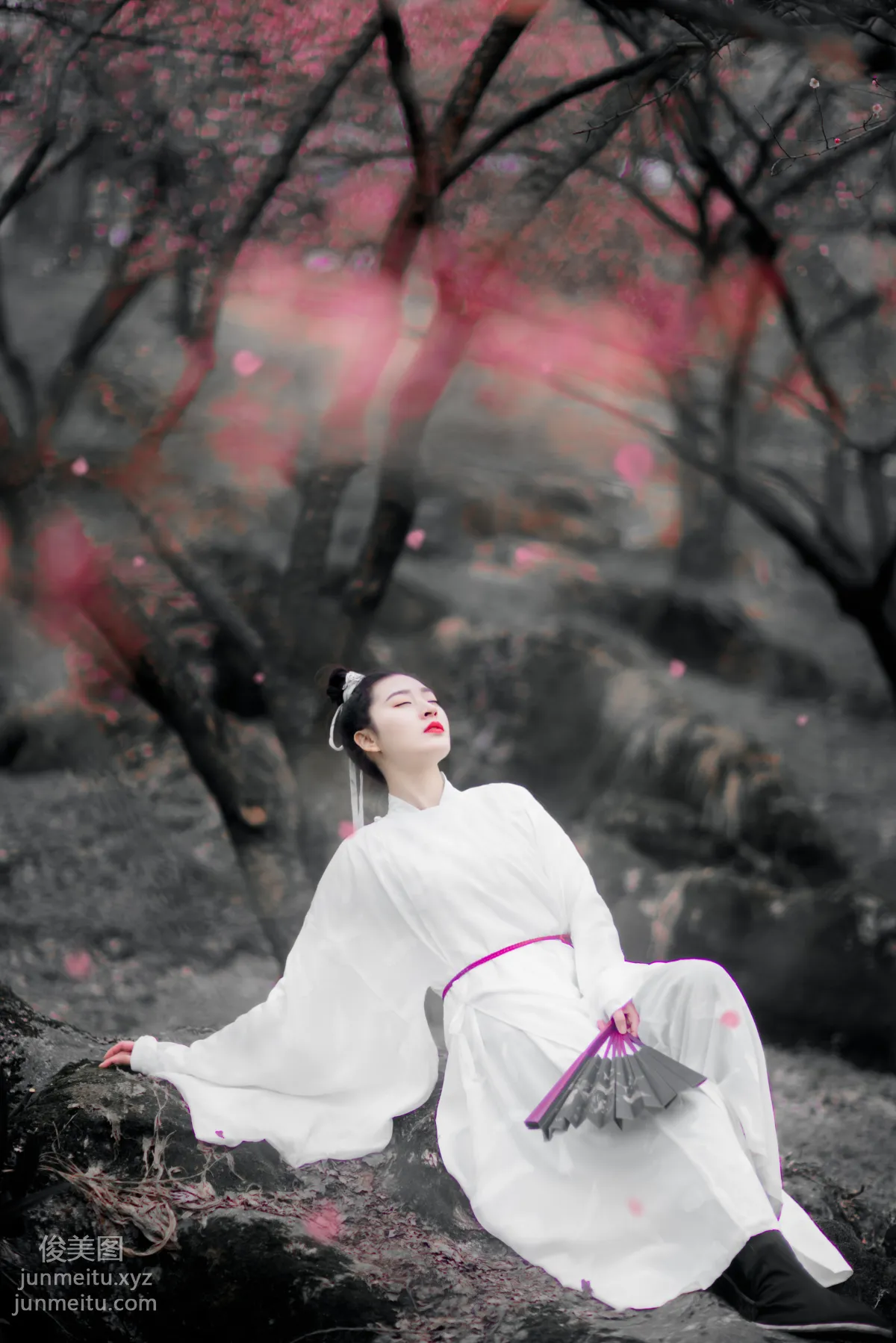 Ming Yue: YiTuYu photo 24