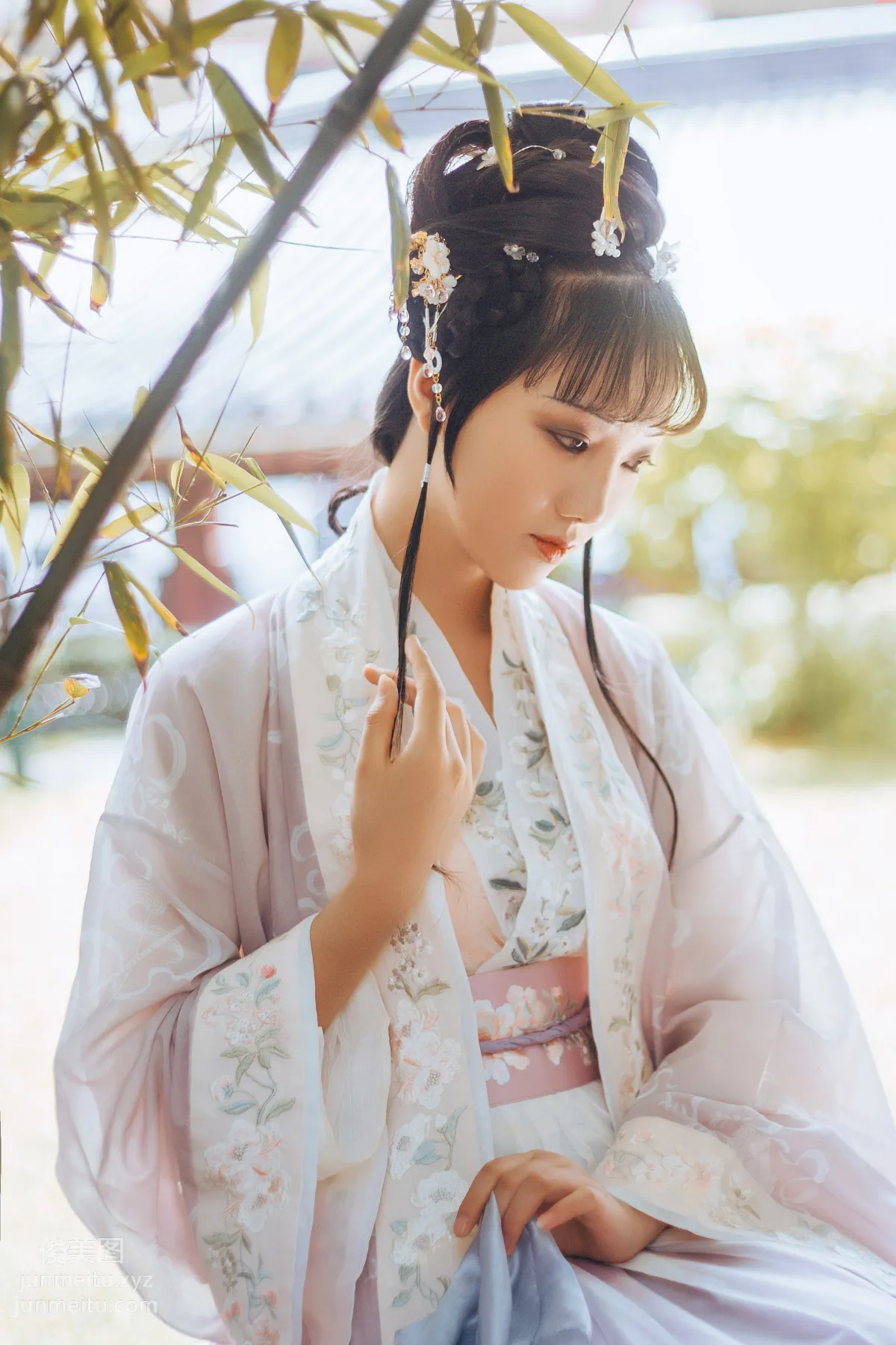 A Qi: YiTuYu photo 4